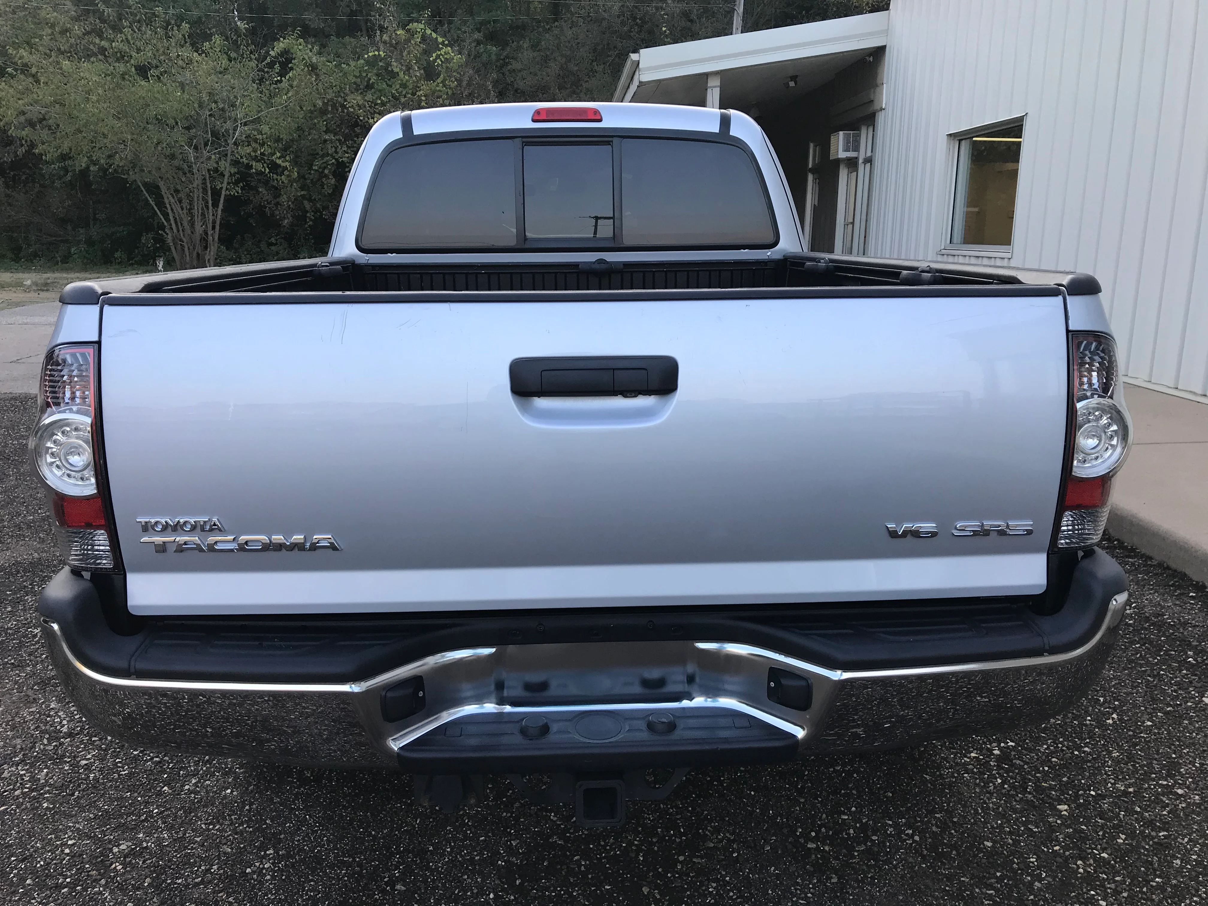 2012 Toyota Tacoma 4x4 - Image 4