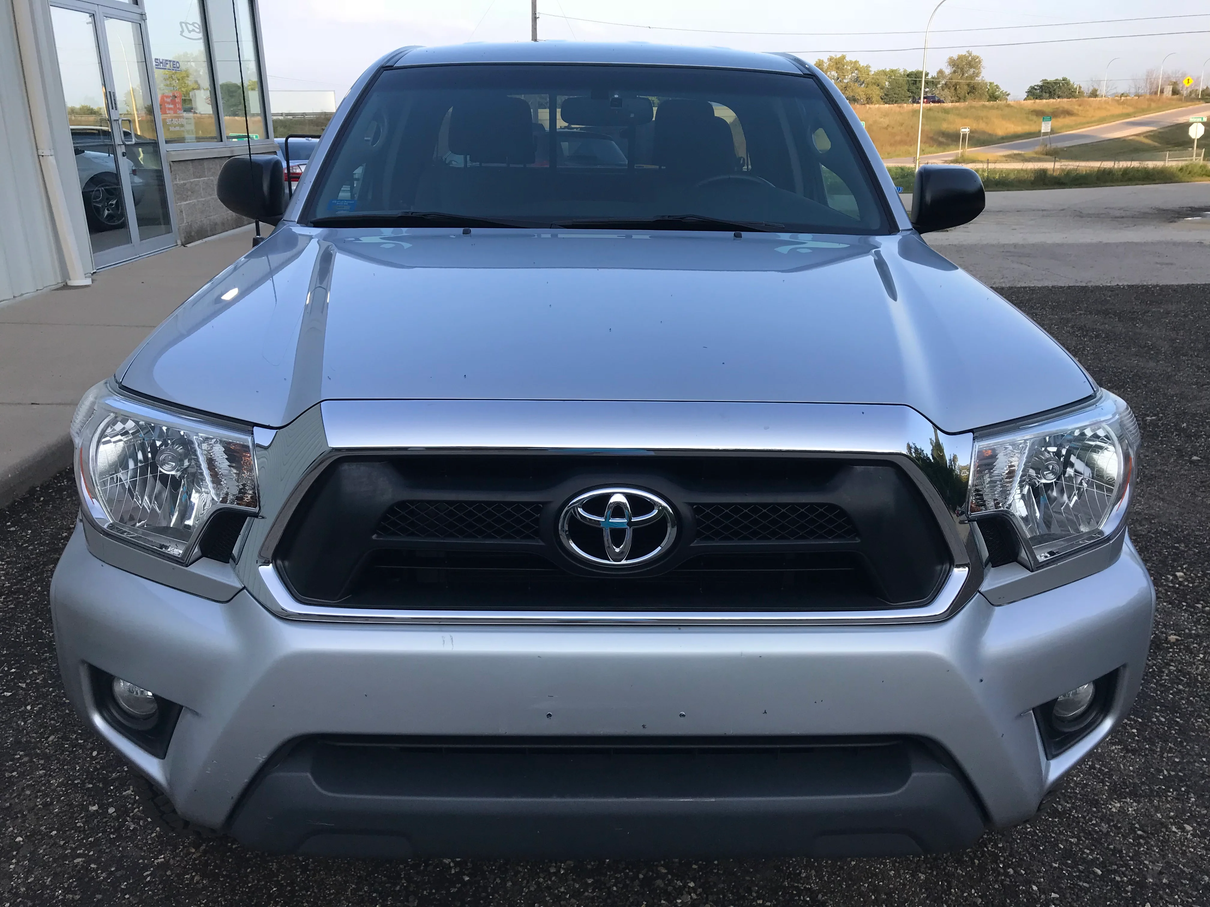 2012 Toyota Tacoma 4x4 - Image 5