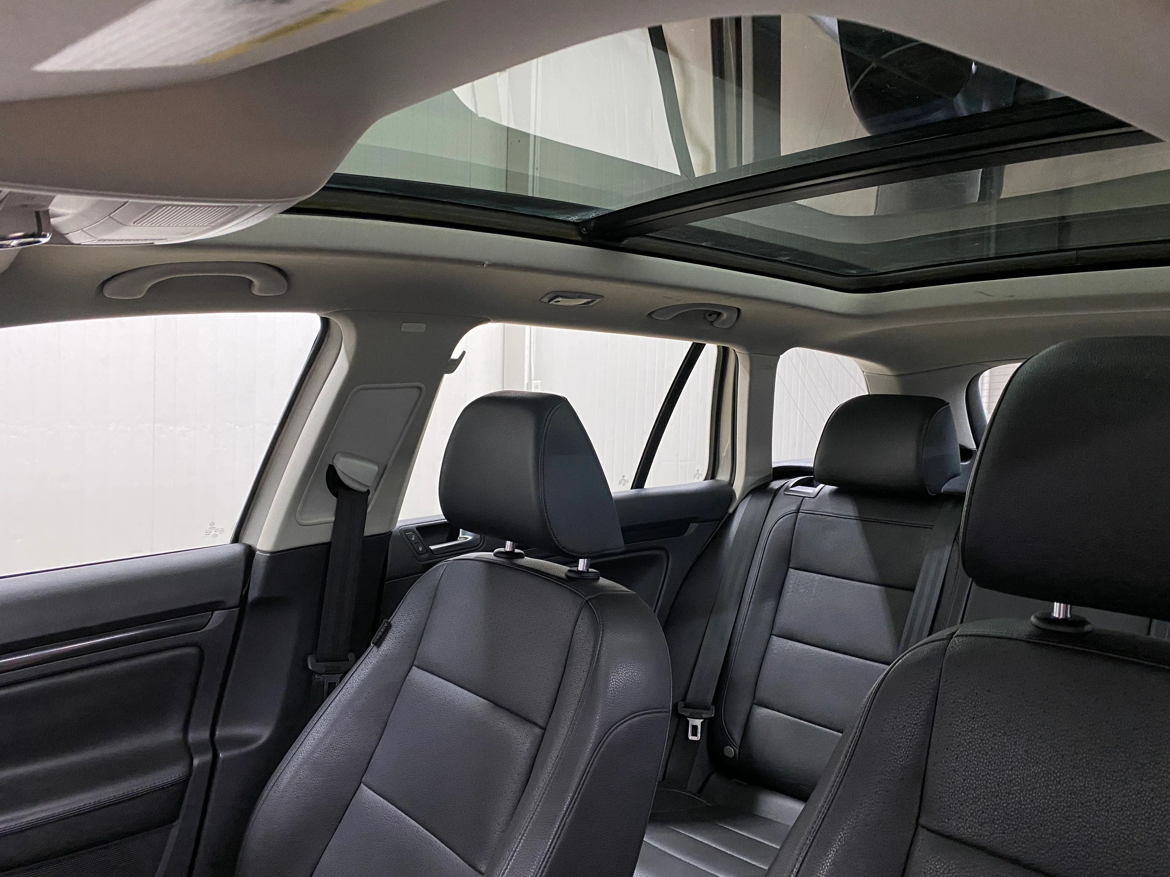 2012 Volkswagen Jetta TDI - Image 12