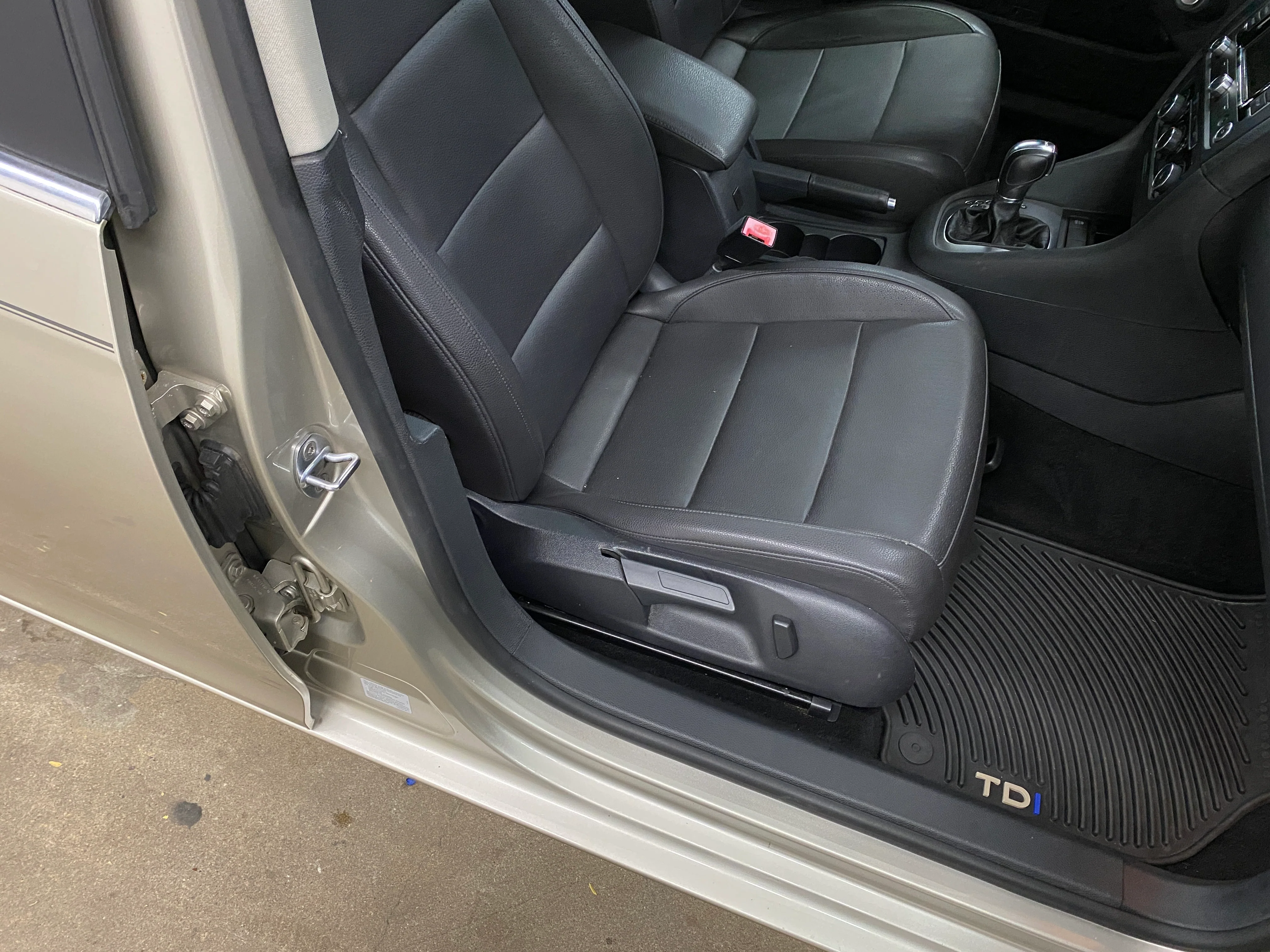 2012 Volkswagen Jetta TDI - Image 55