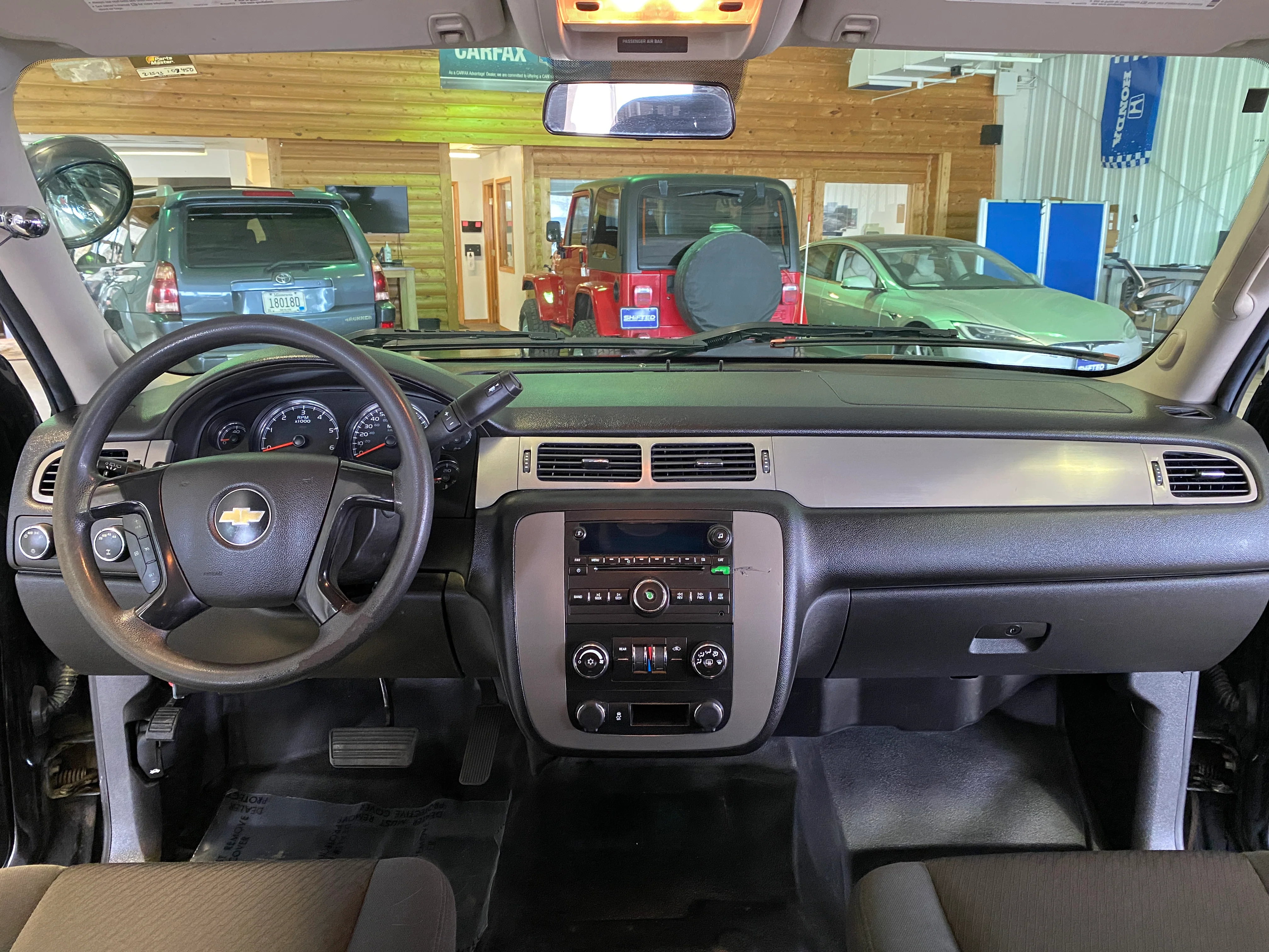 2013 Chevrolet Tahoe 4WD 5.3L - Image 16