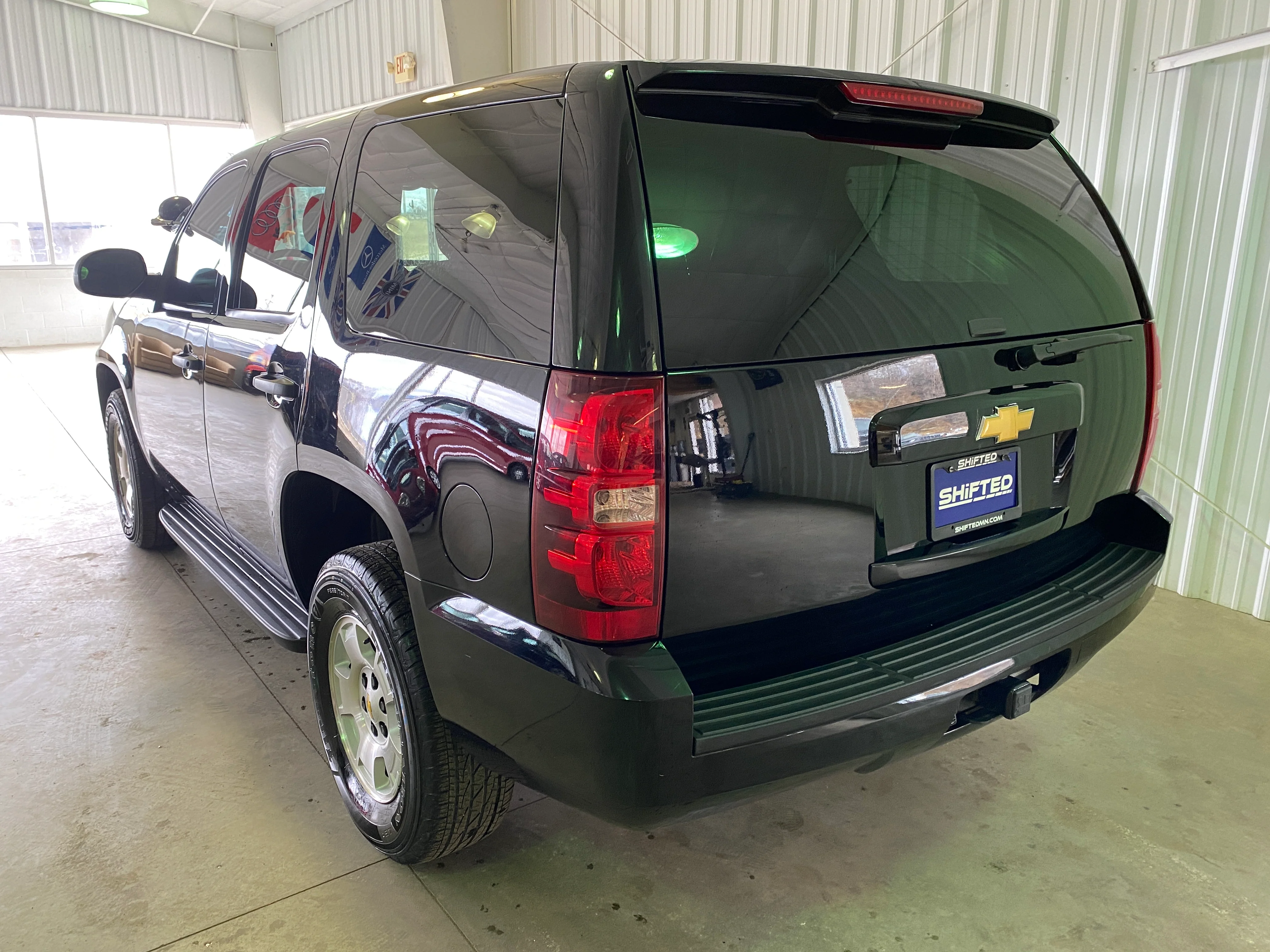2013 Chevrolet Tahoe 4WD 5.3L - Image 3