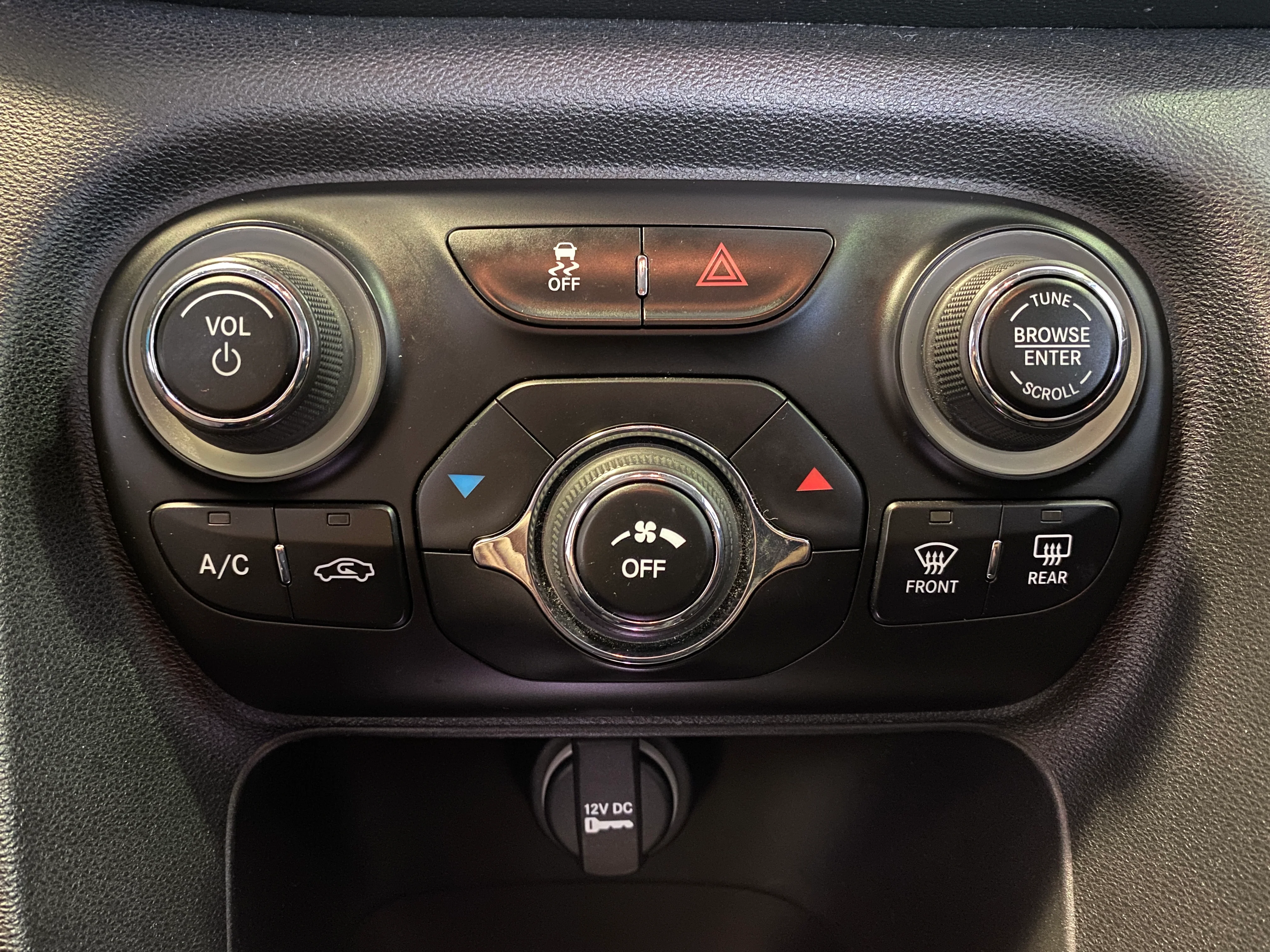 2013 Dodge Dart SXT - Image 26