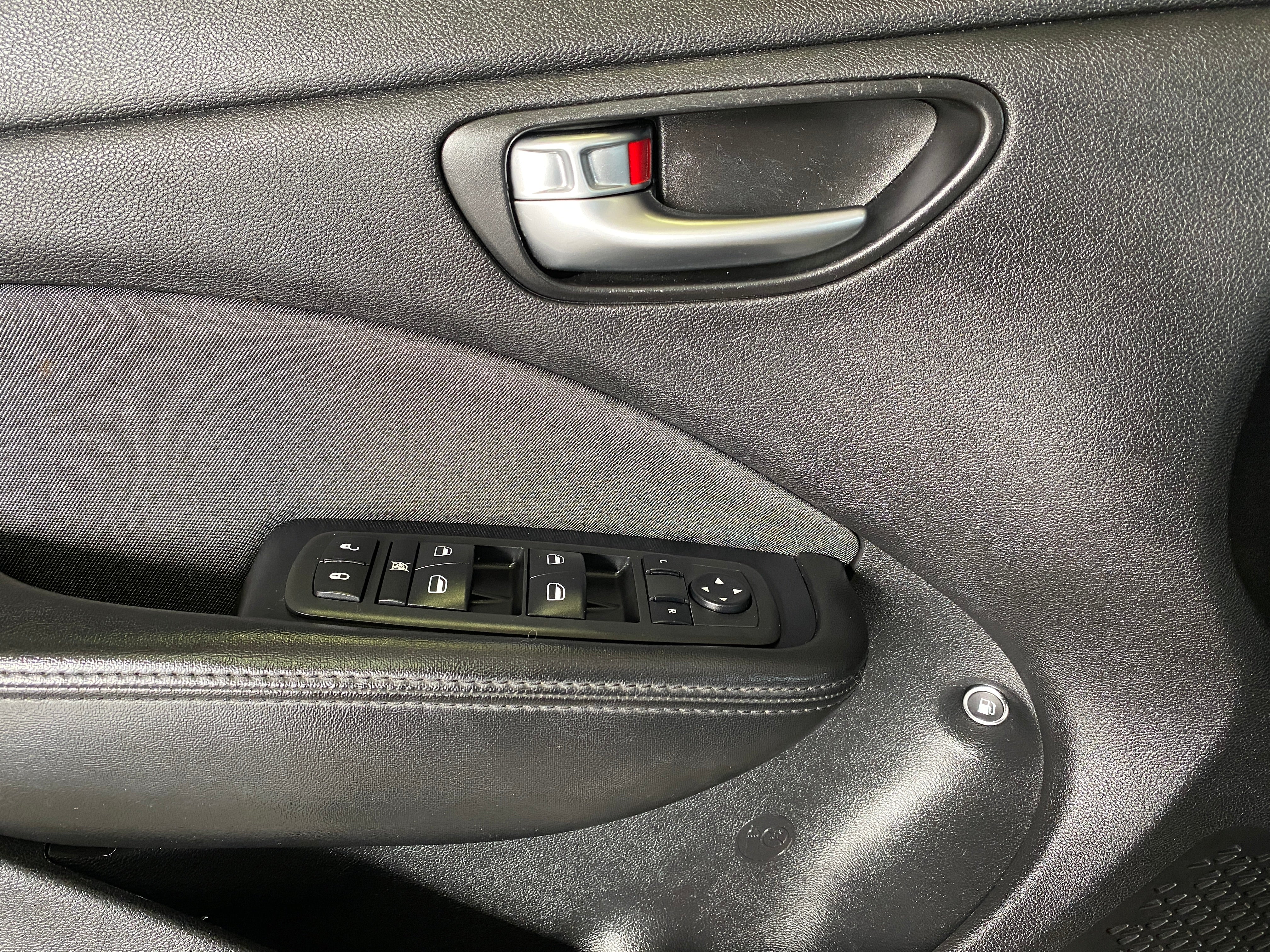 2013 Dodge Dart SXT - Image 29