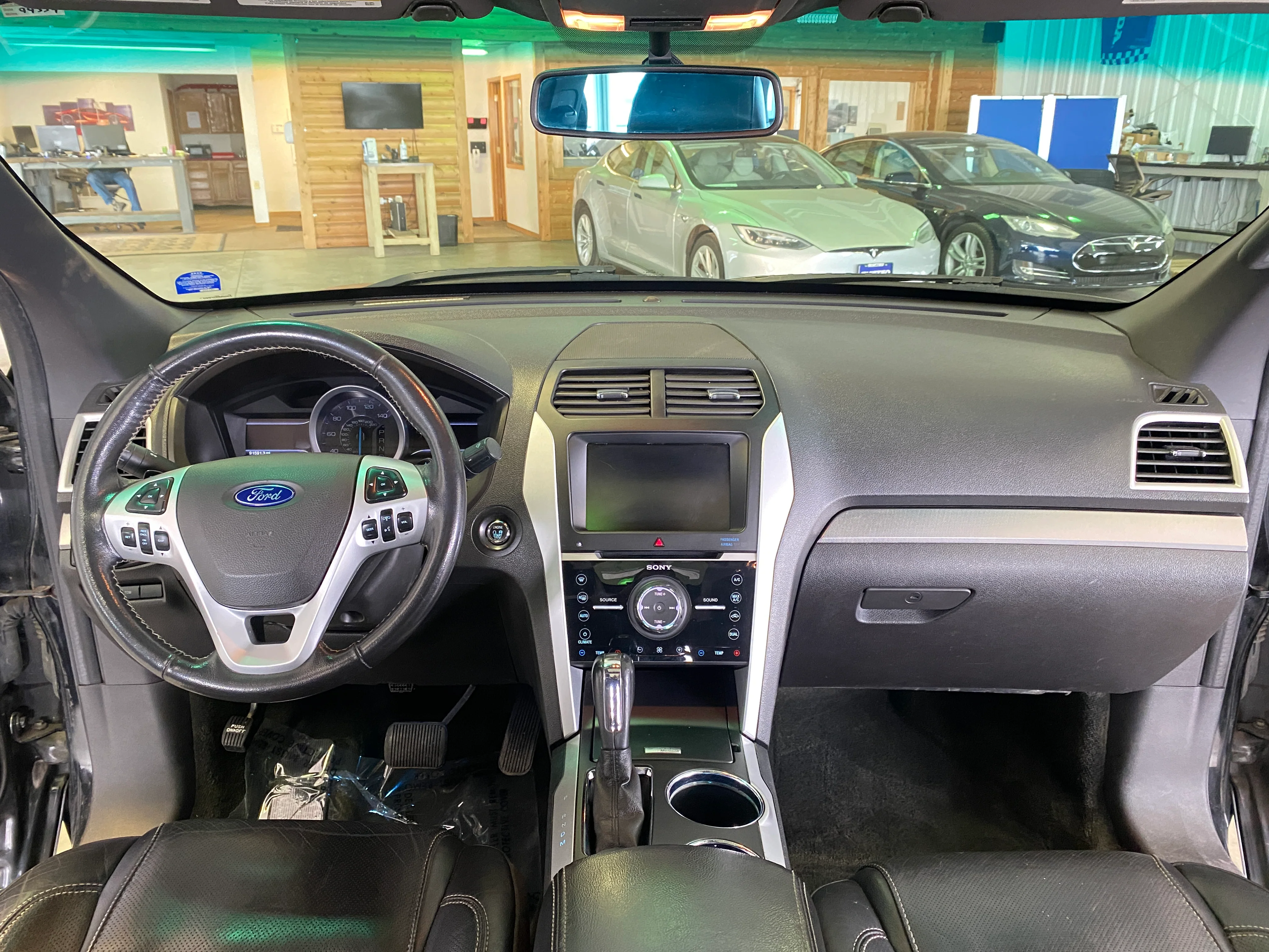 2013 Ford Explorer Sport 4WD - Image 17