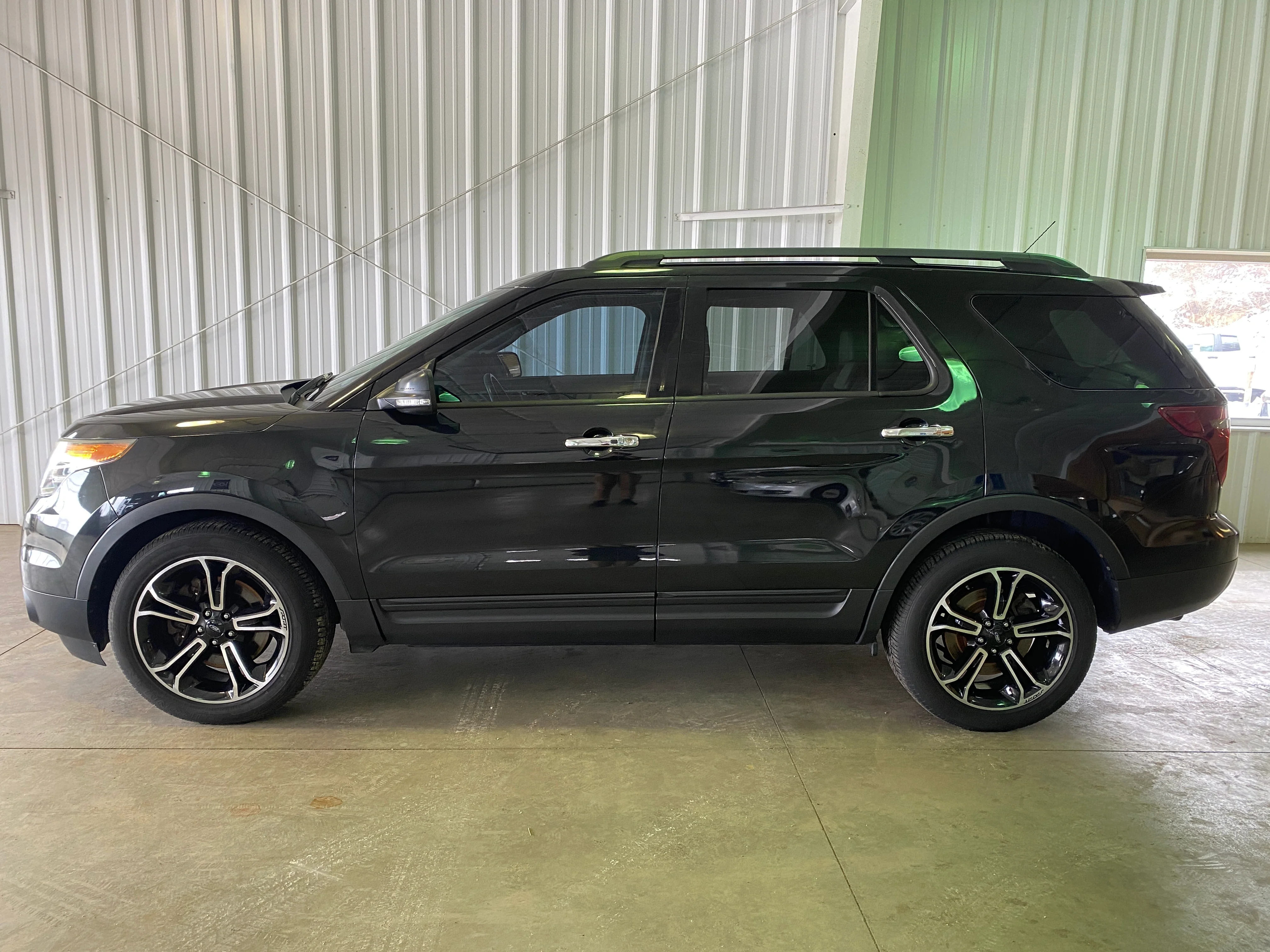 2013 Ford Explorer Sport 4WD - Image 2