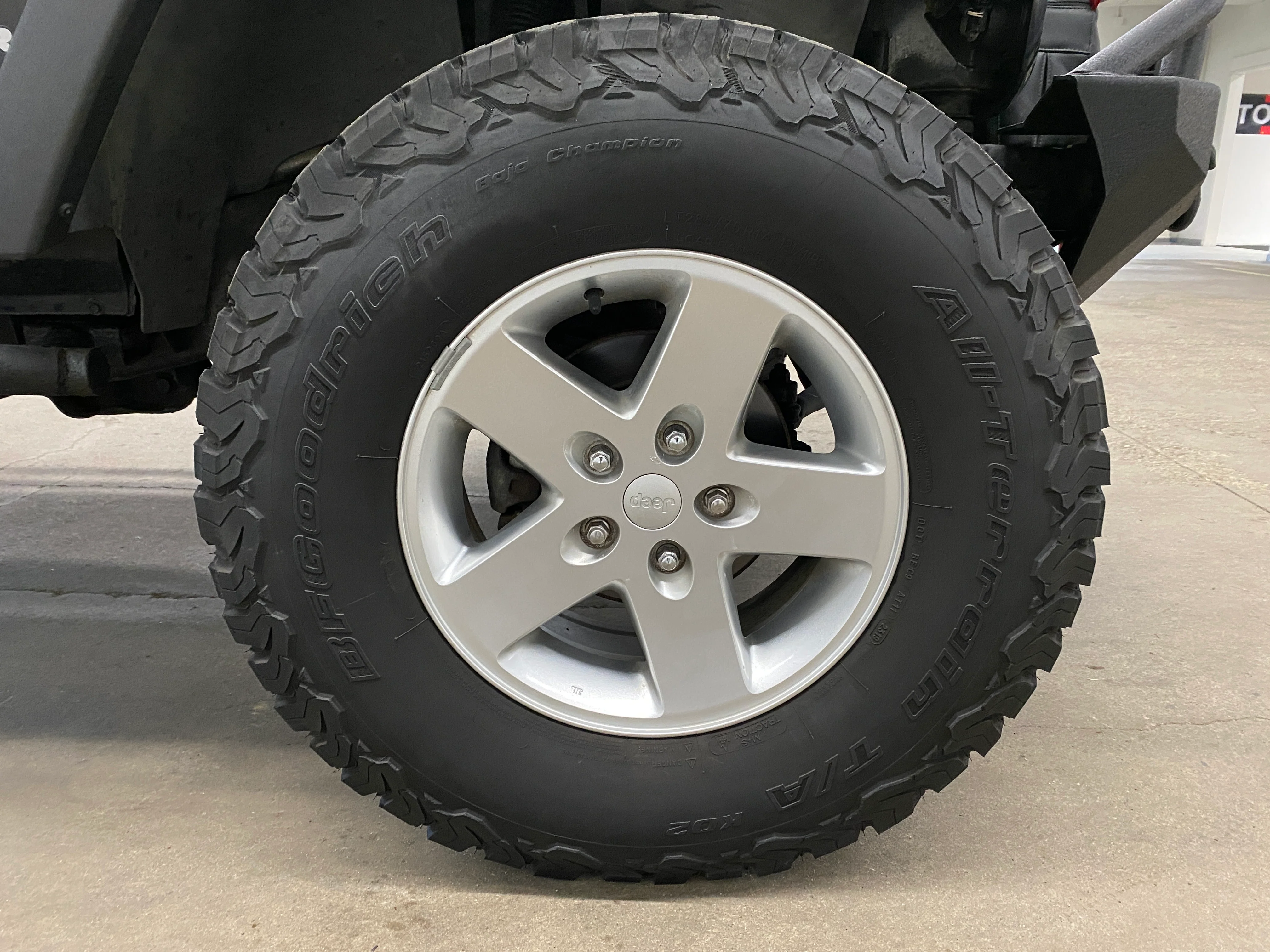 2013 Jeep Wrangler Sport 4WD Manual - Image 32