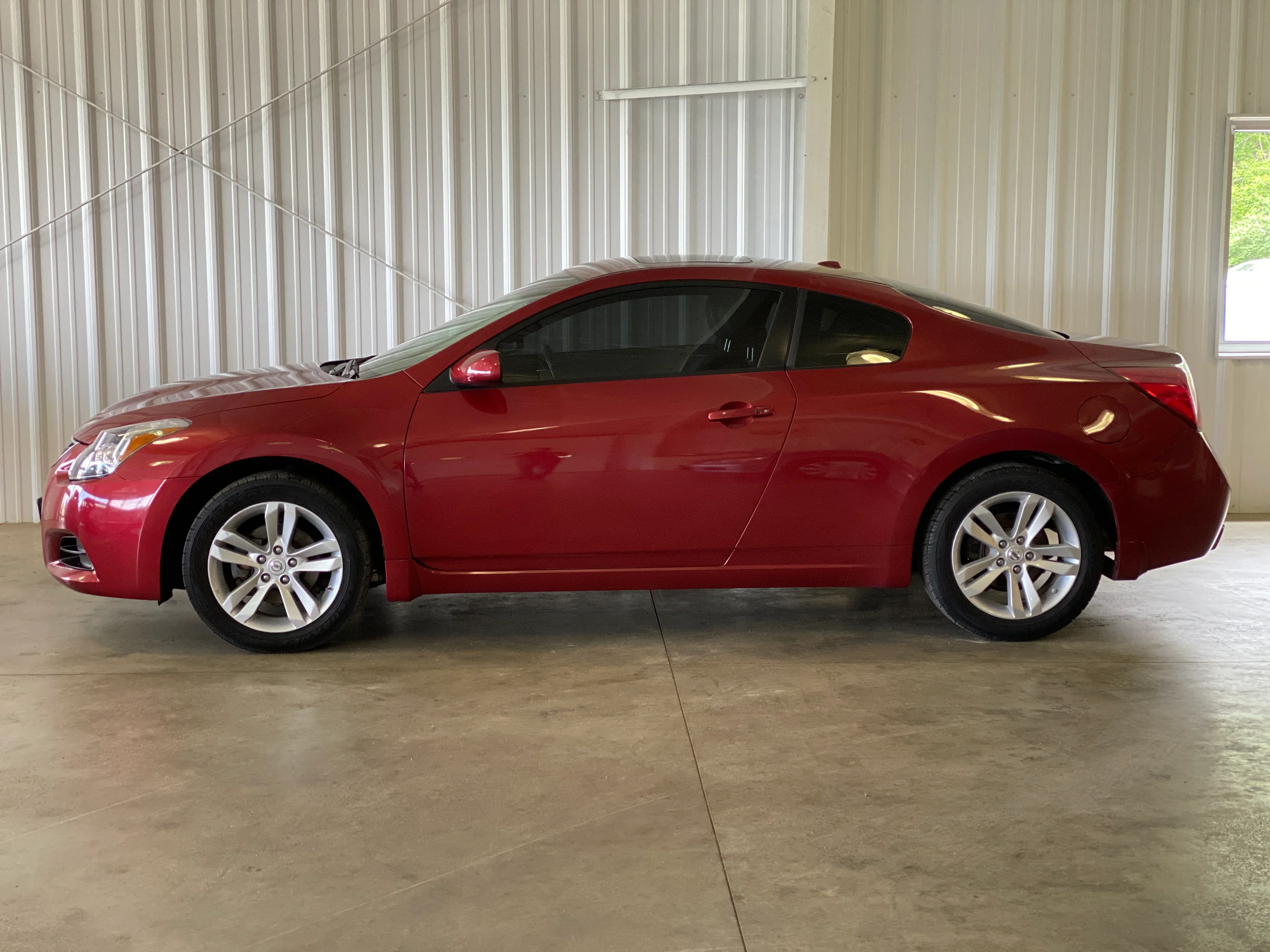2013 Nissan Altima 2.5 S Coupe - Image 2