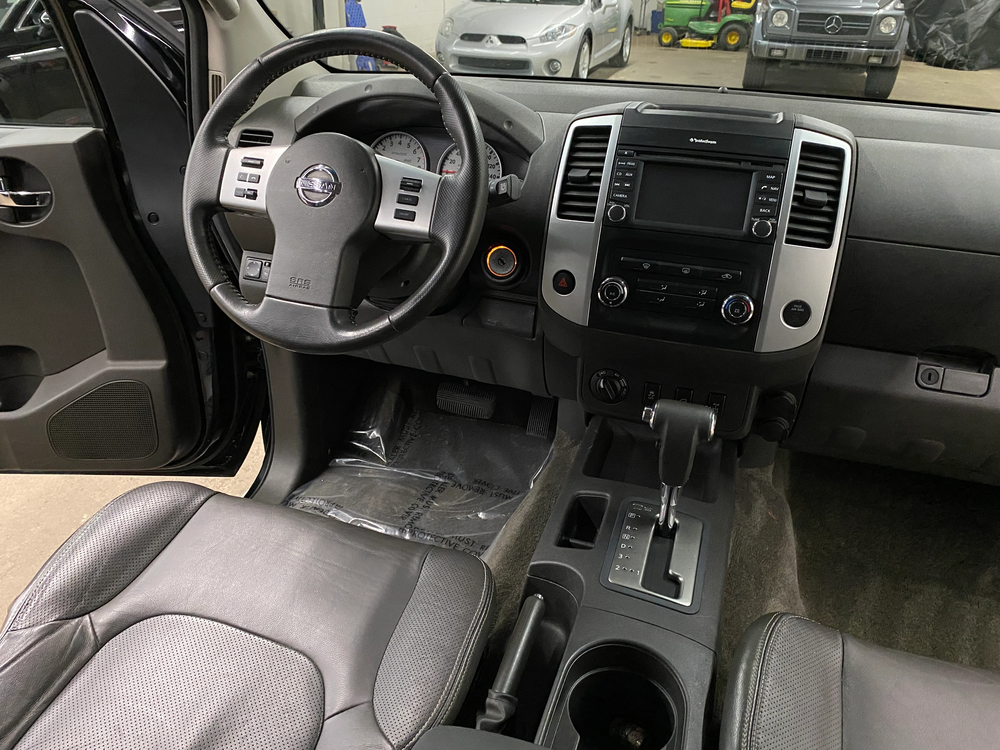 2013 Nissan Xterra PRO-4X 4WD - Image 19