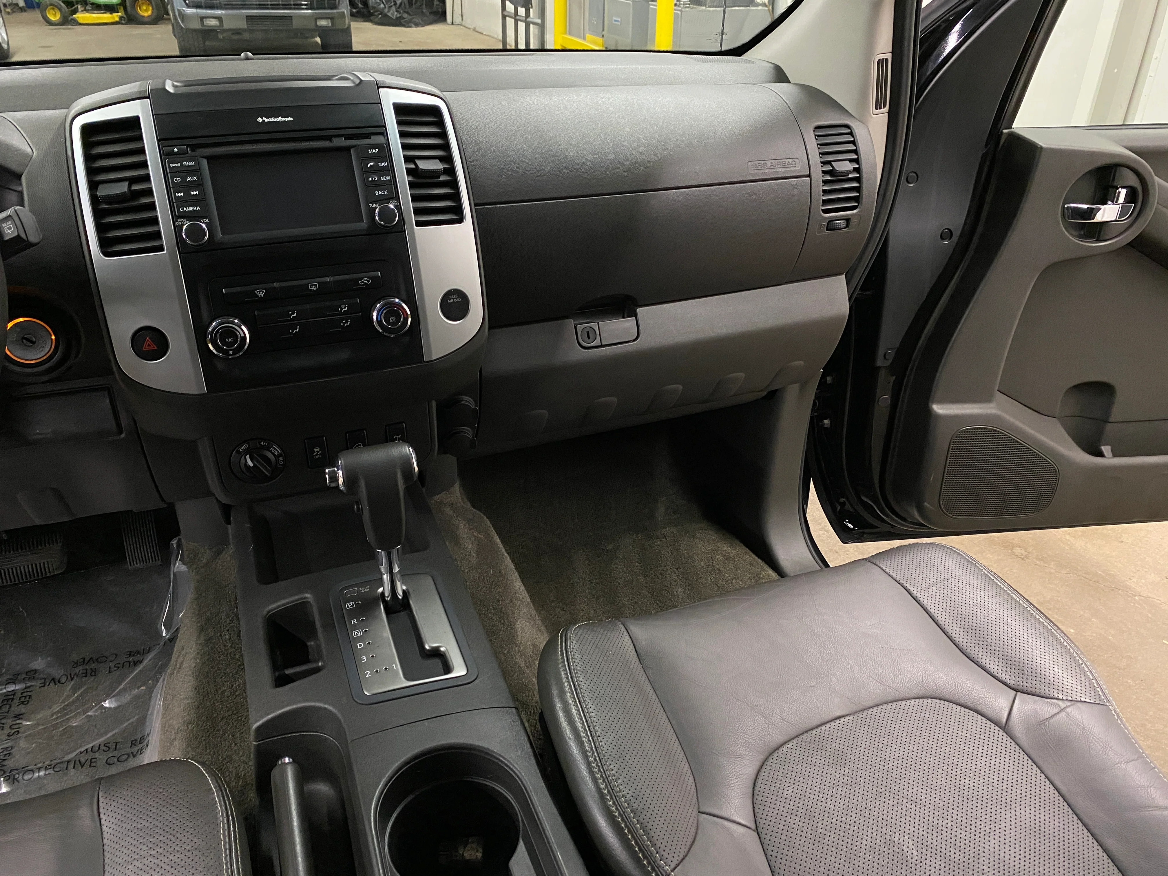 2013 Nissan Xterra PRO-4X 4WD - Image 21