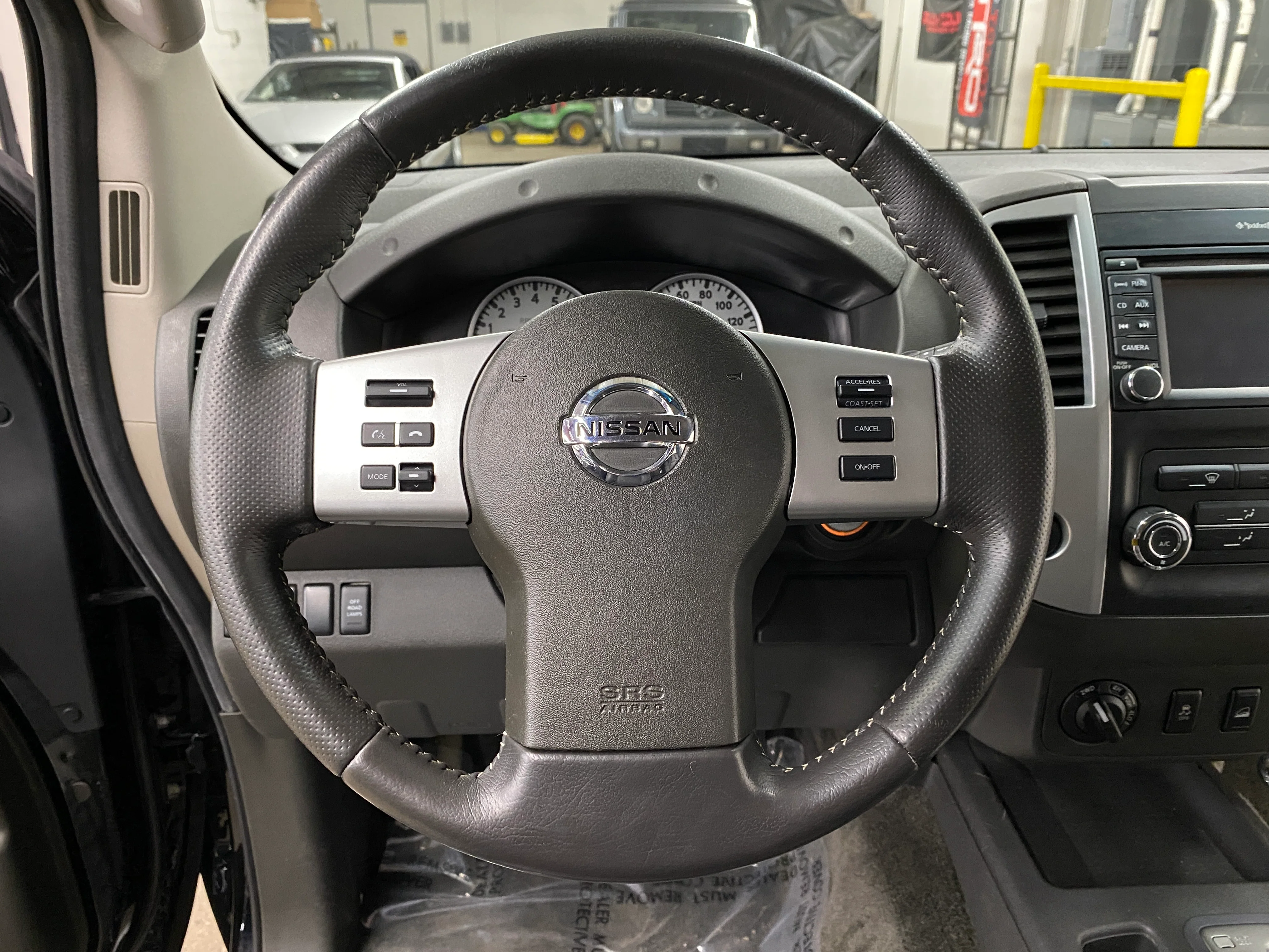 2013 Nissan Xterra PRO-4X 4WD - Image 22