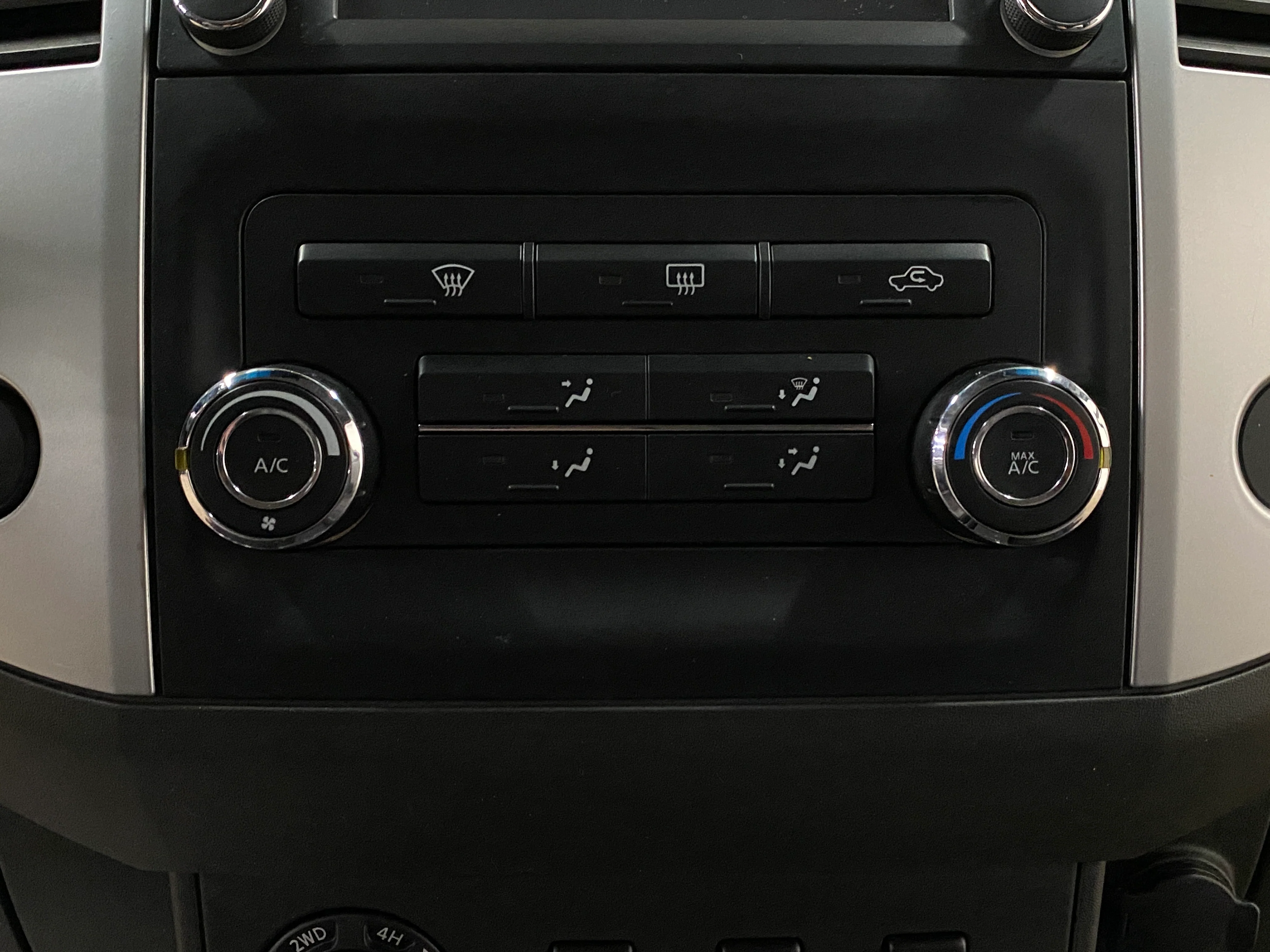 2013 Nissan Xterra PRO-4X 4WD - Image 26