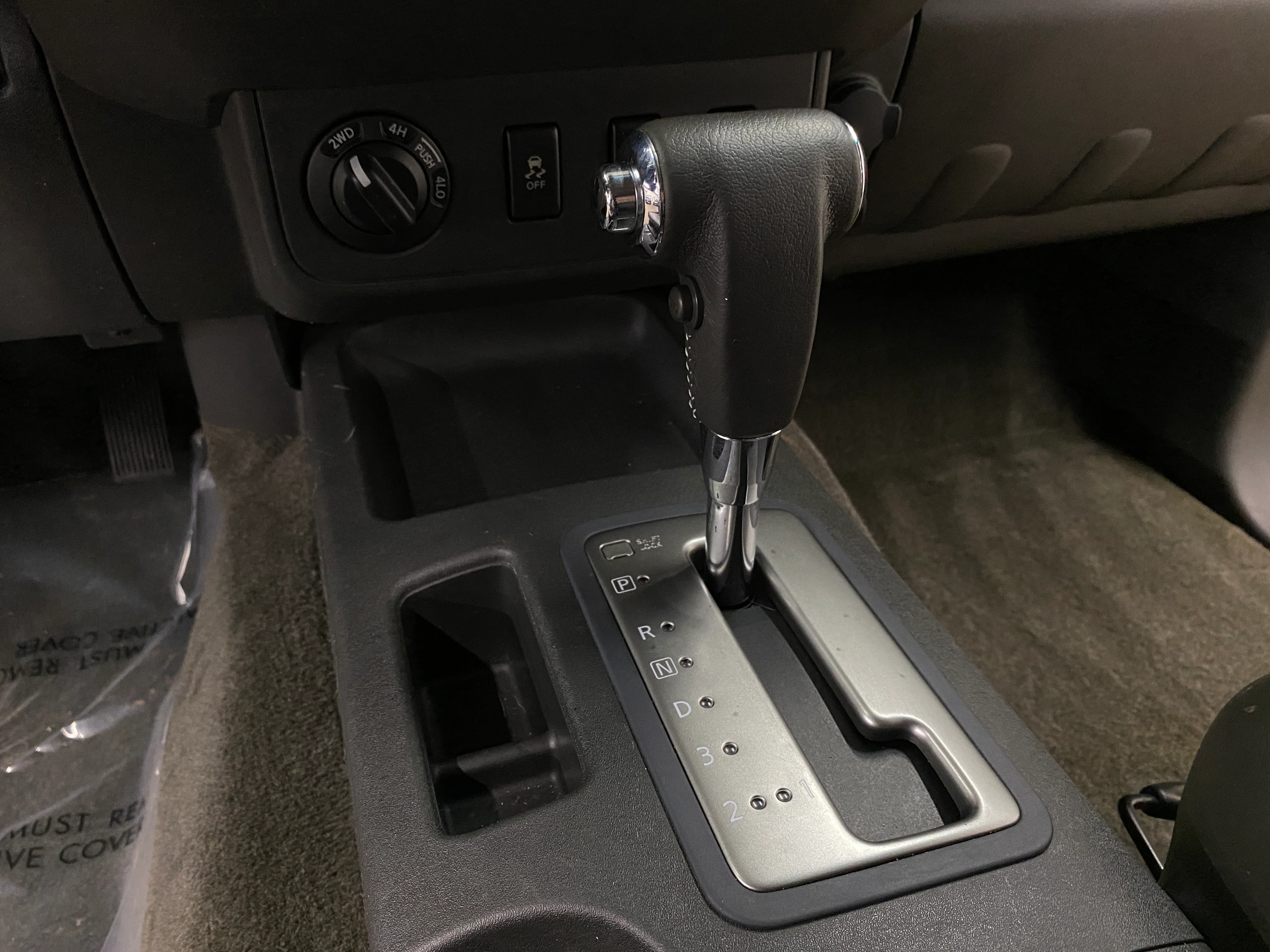 2013 Nissan Xterra PRO-4X 4WD - Image 28