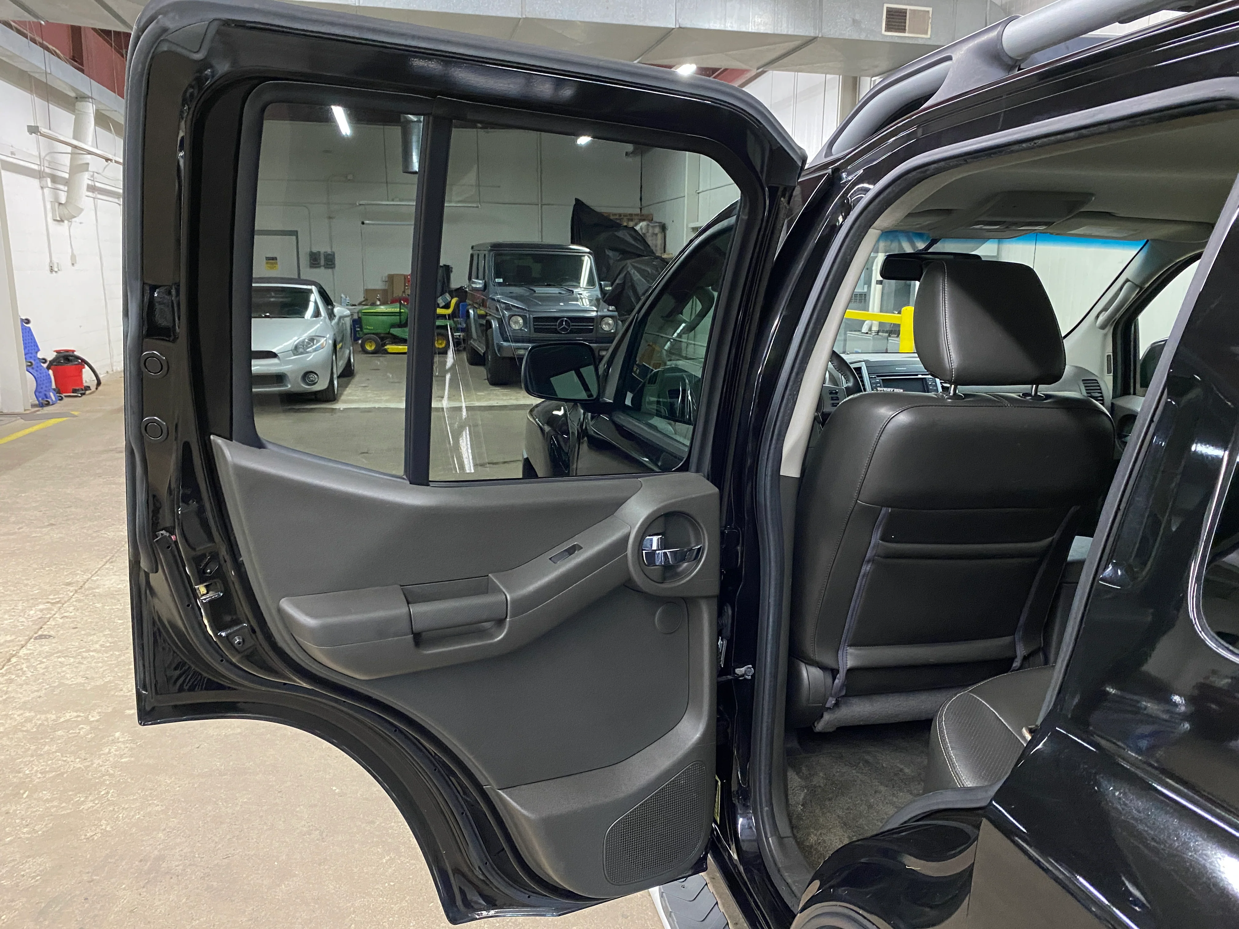2013 Nissan Xterra PRO-4X 4WD - Image 44