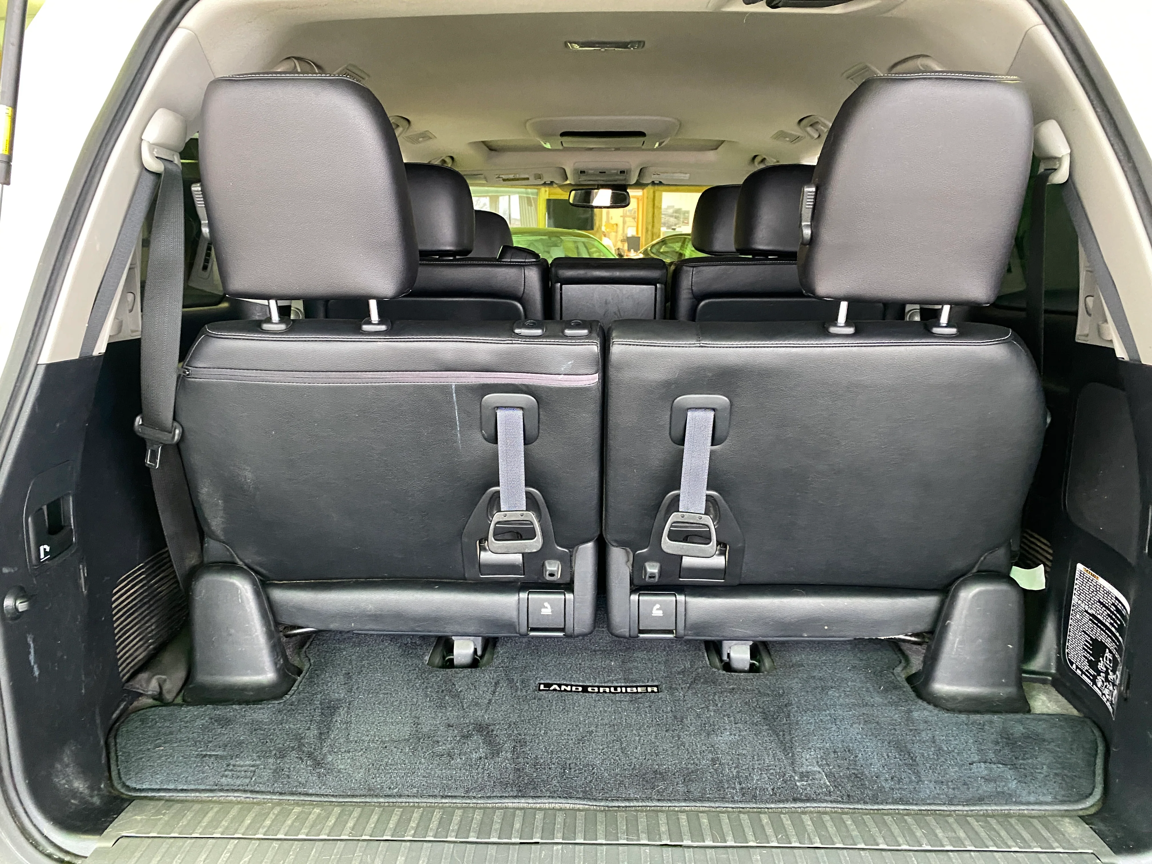 2013 Toyota Land Cruiser - Image 12