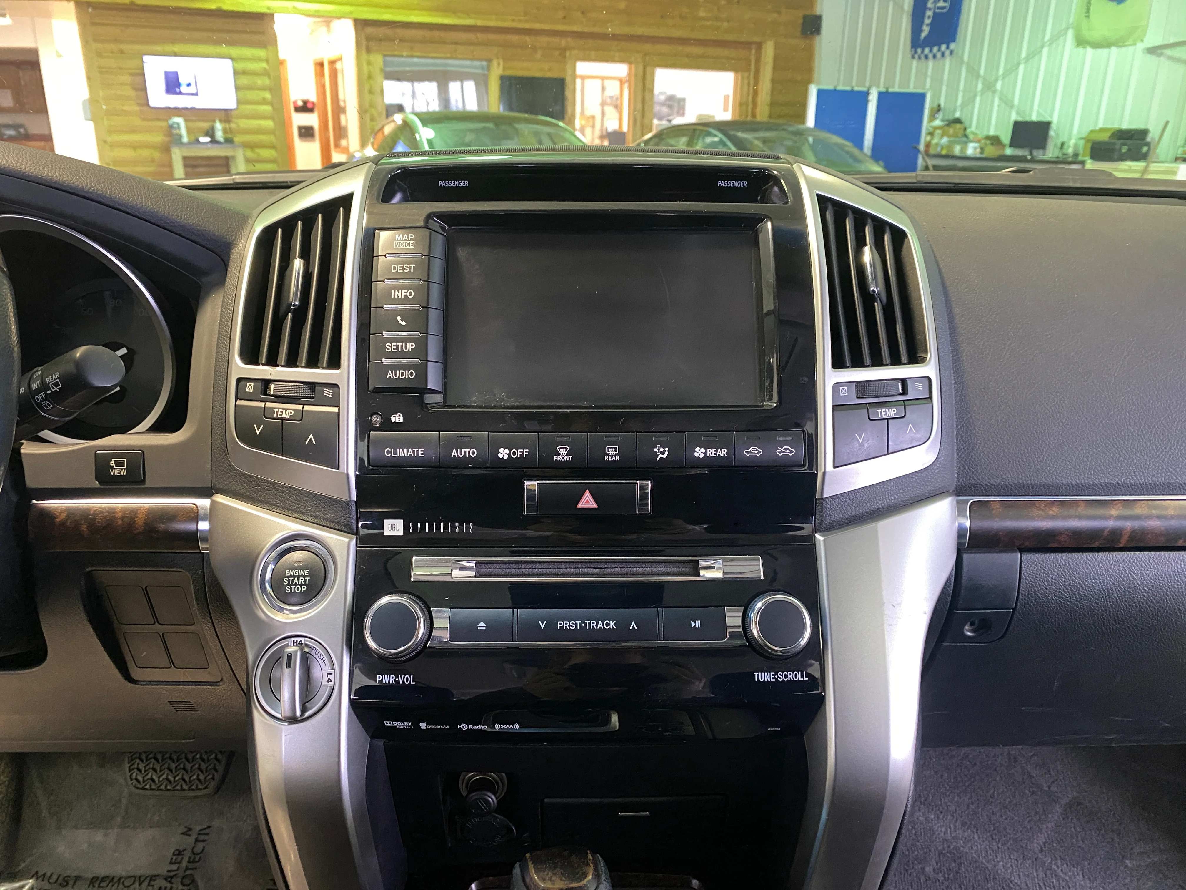 2013 Toyota Land Cruiser - Image 19