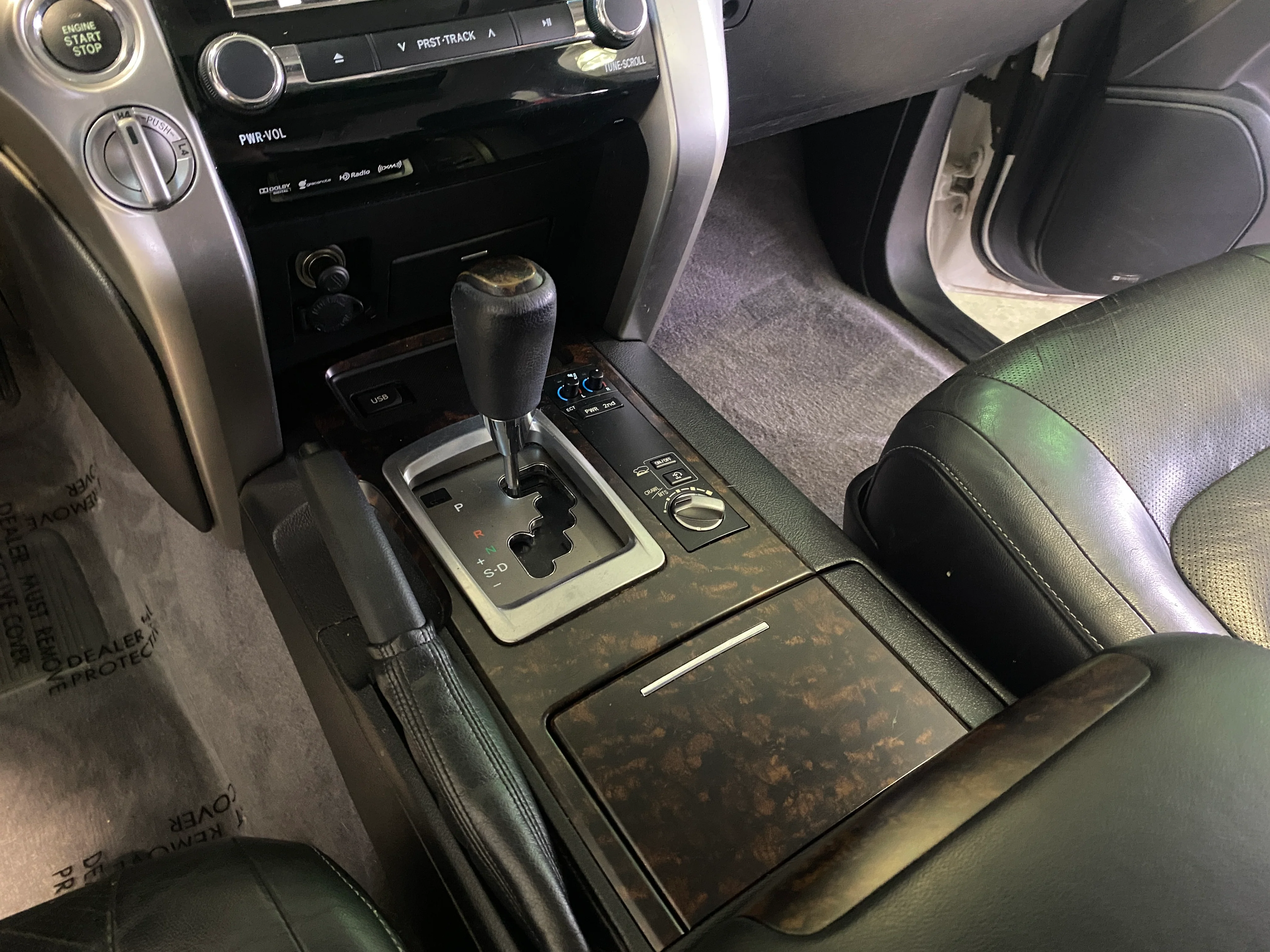 2013 Toyota Land Cruiser - Image 21