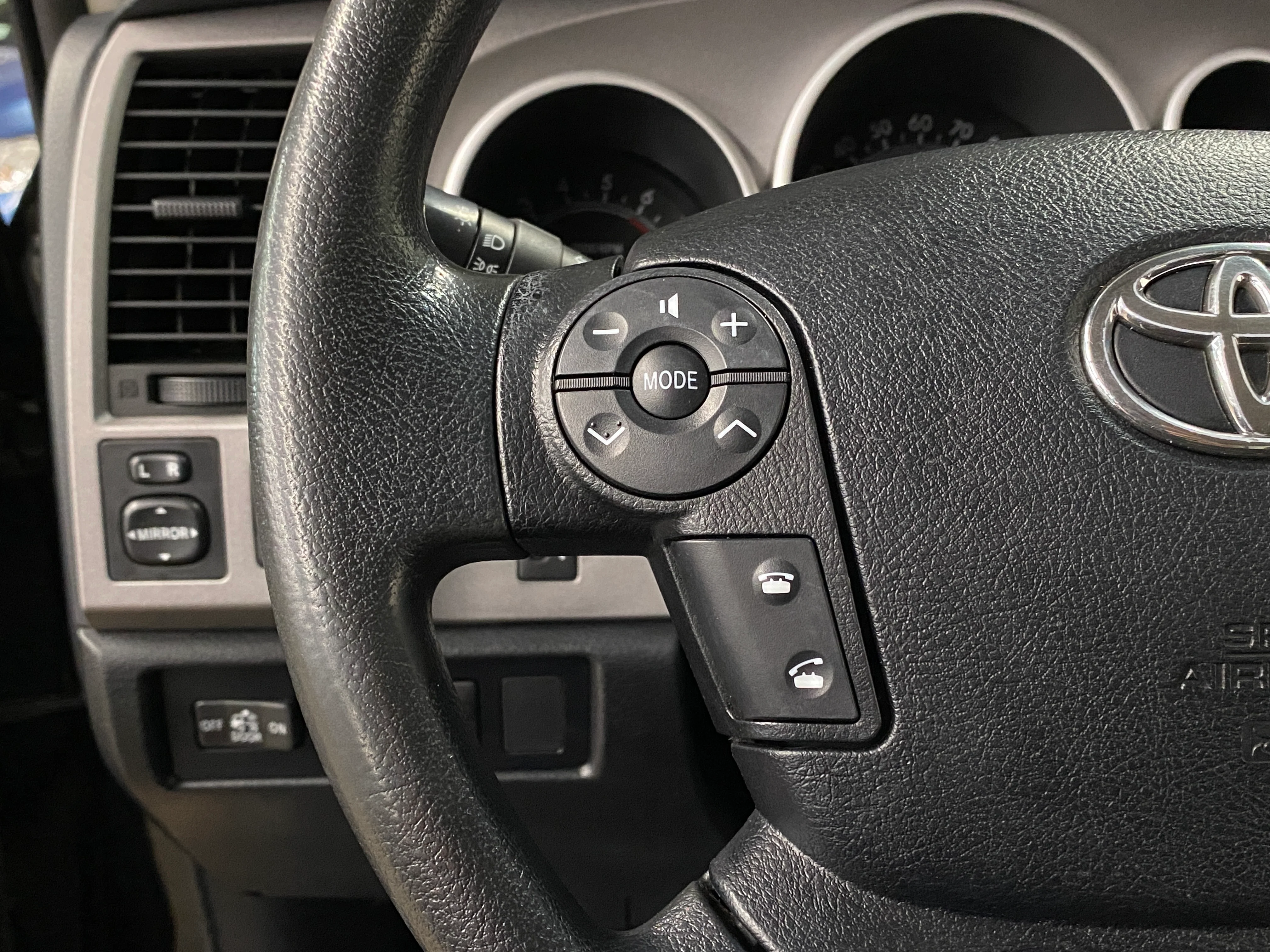 2013 Toyota Tundra 4WD Double Cab 5.7L TRD Rock Warrior - Image 23