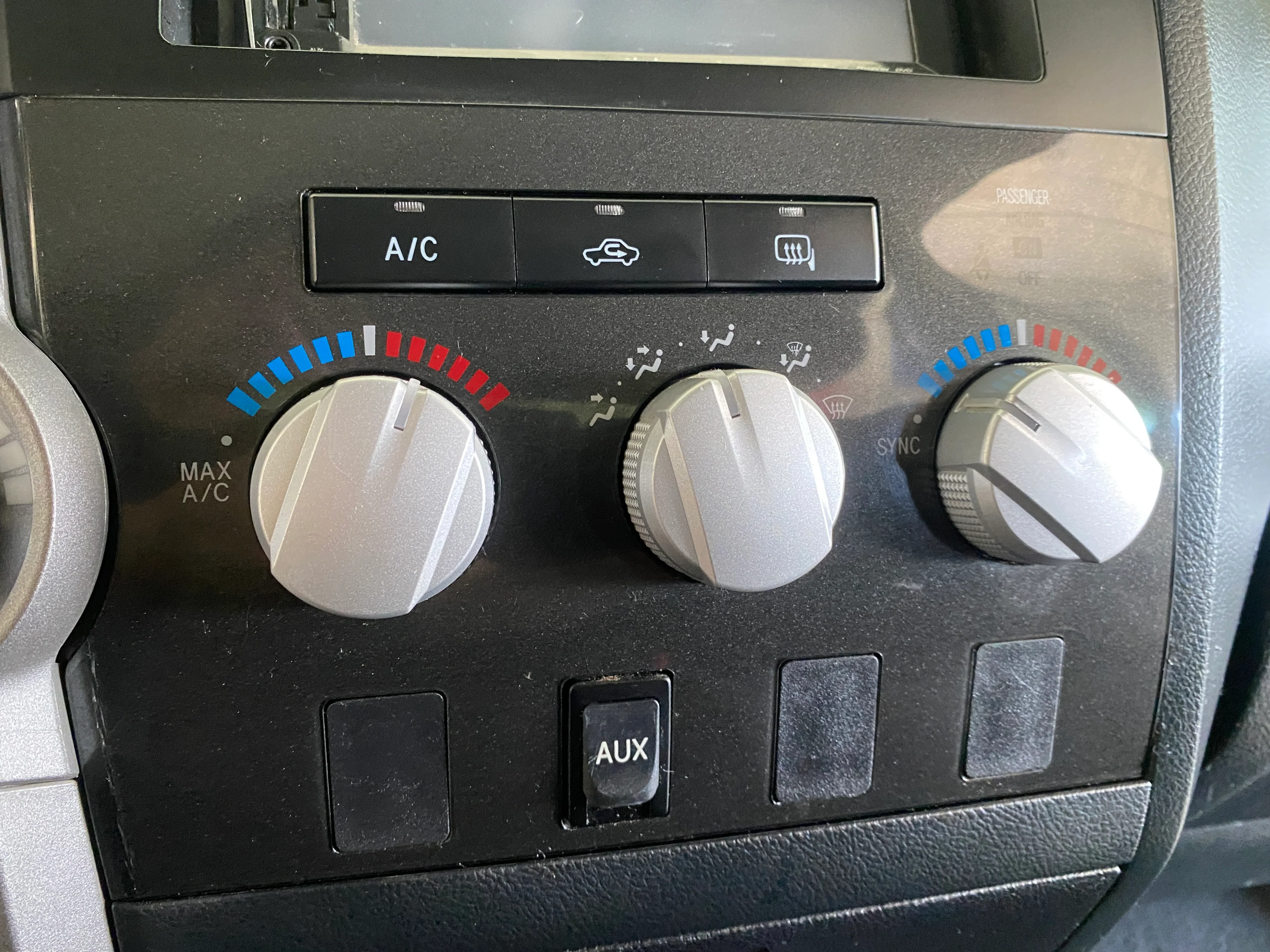 2013 Toyota Tundra SR5 4WD 5.7L - Image 18