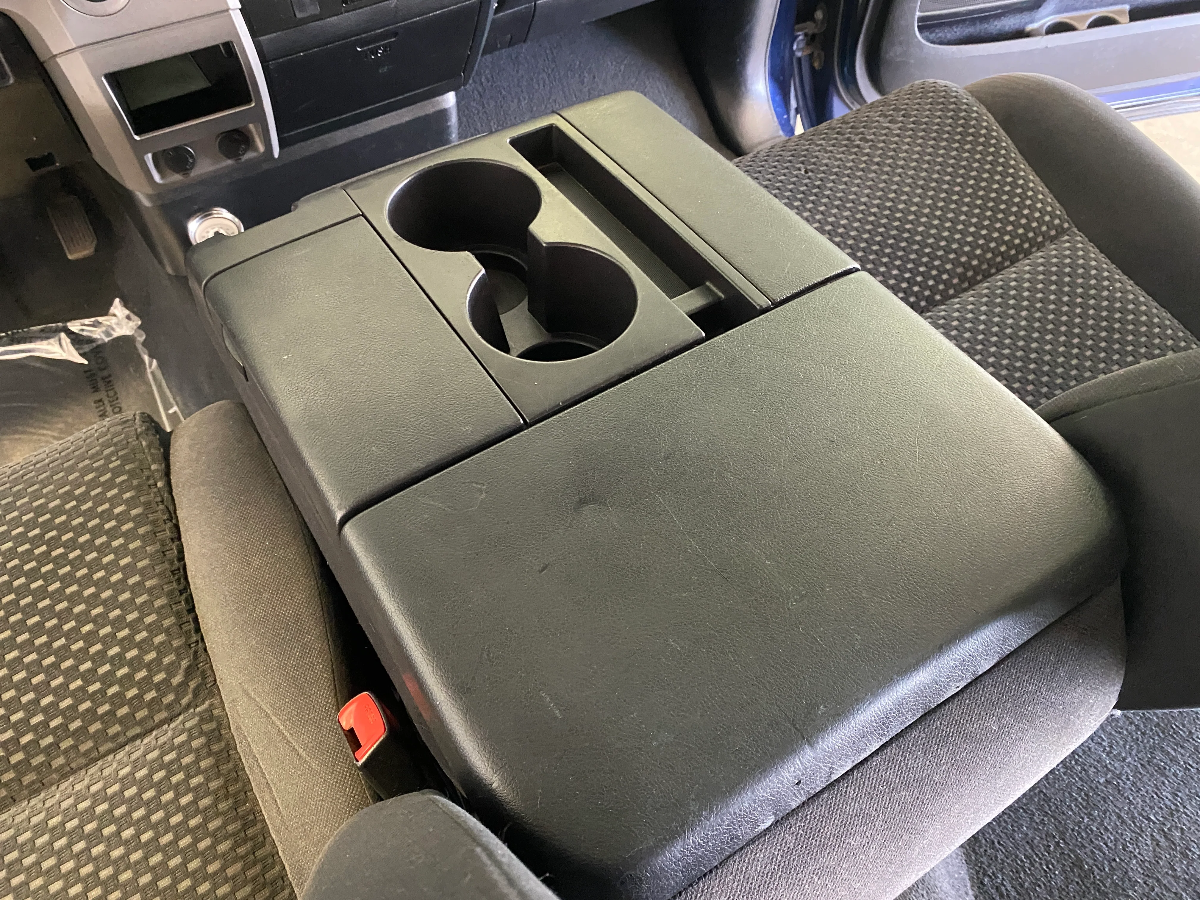2013 Toyota Tundra SR5 4WD 5.7L - Image 19