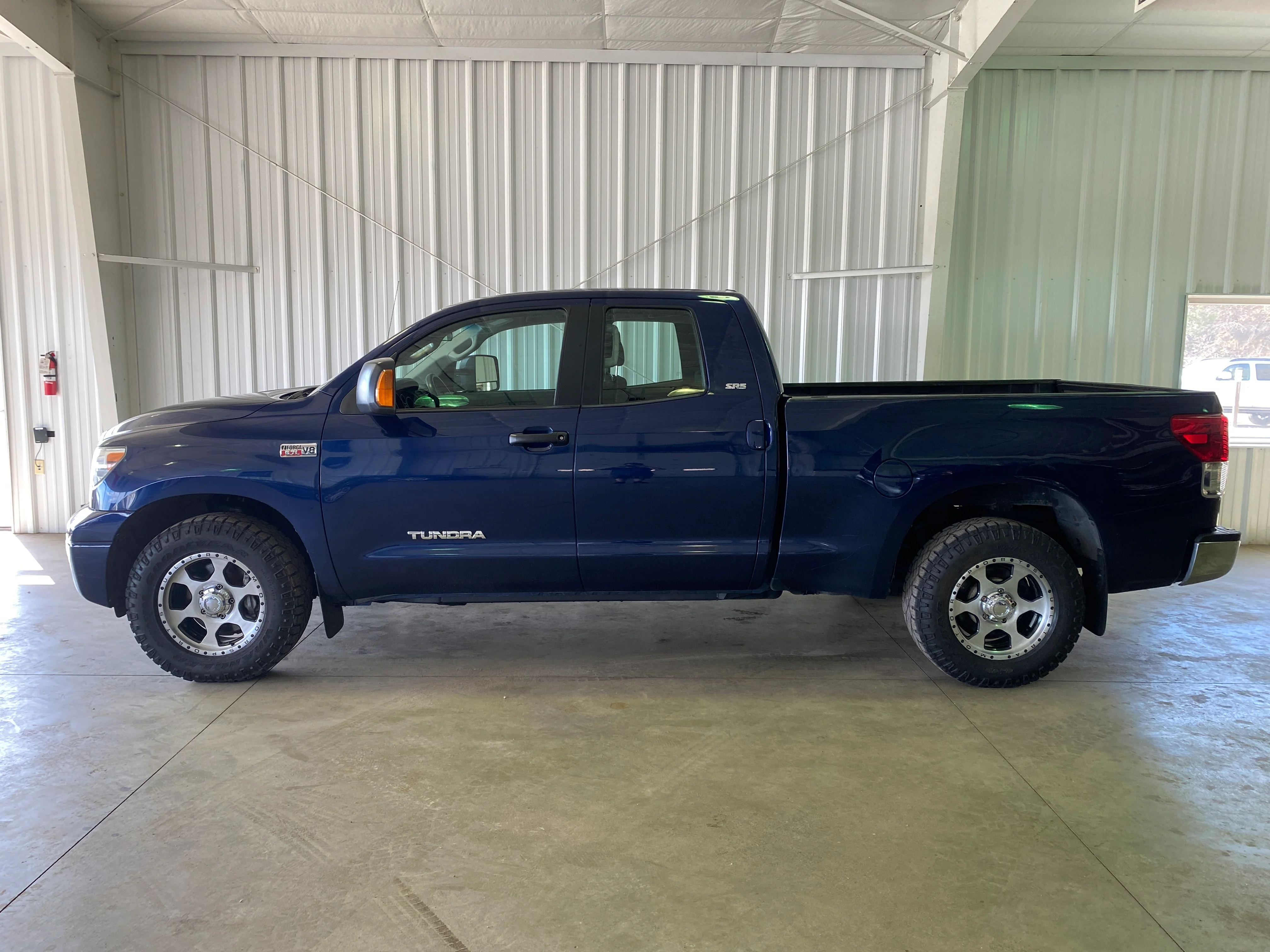2013 Toyota Tundra SR5 4WD 5.7L - Image 2