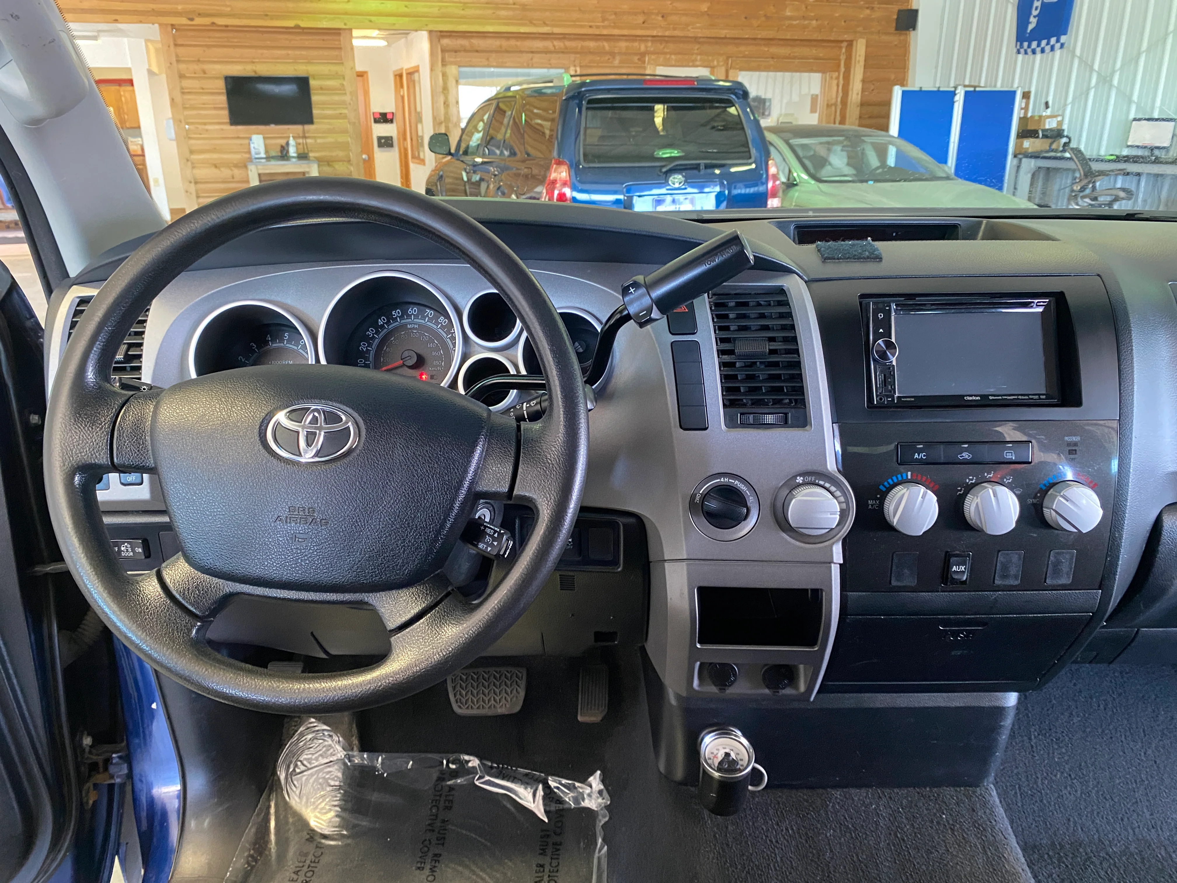 2013 Toyota Tundra SR5 4WD 5.7L - Image 20