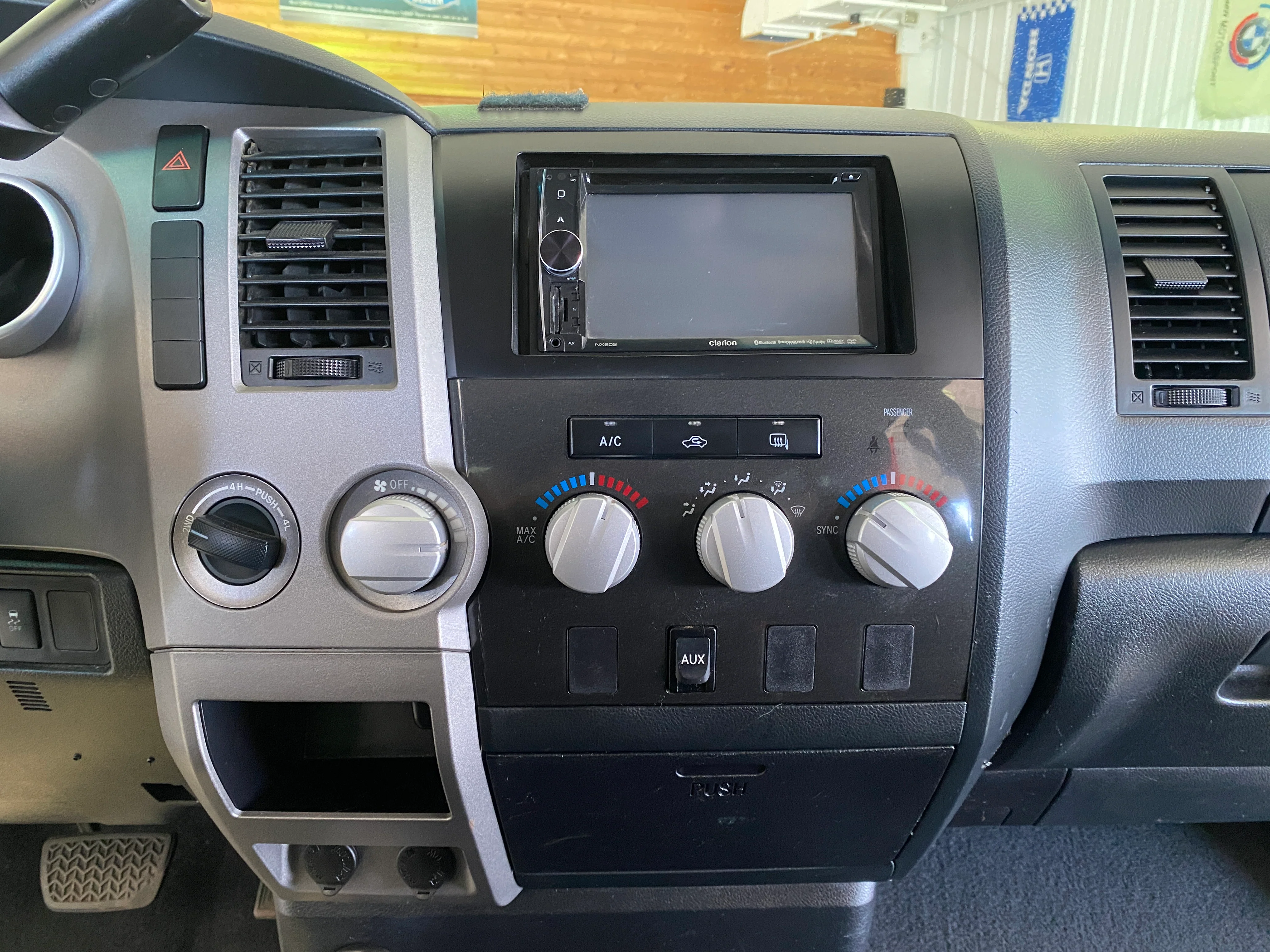 2013 Toyota Tundra SR5 4WD 5.7L - Image 21