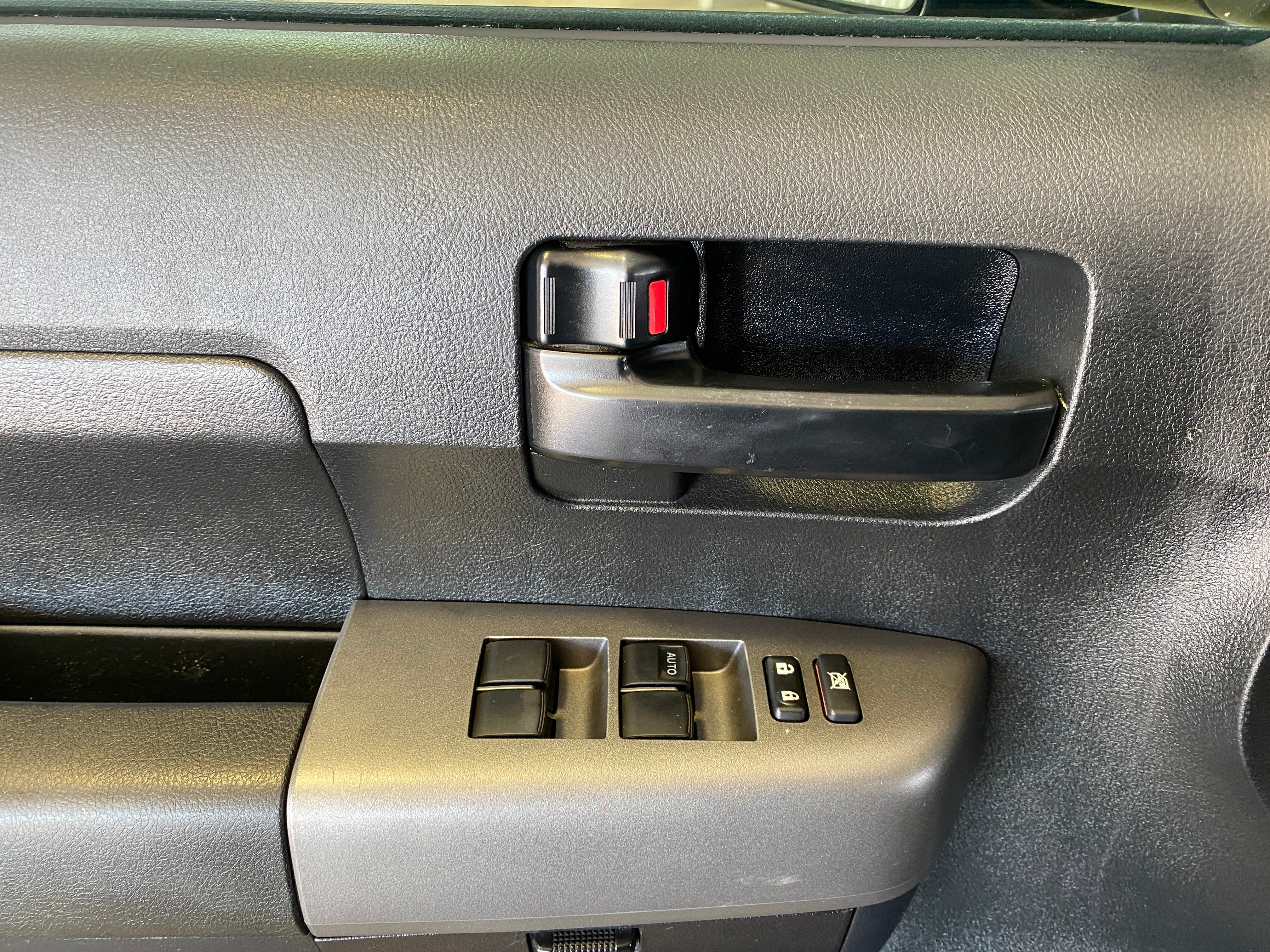 2013 Toyota Tundra SR5 4WD 5.7L - Image 22