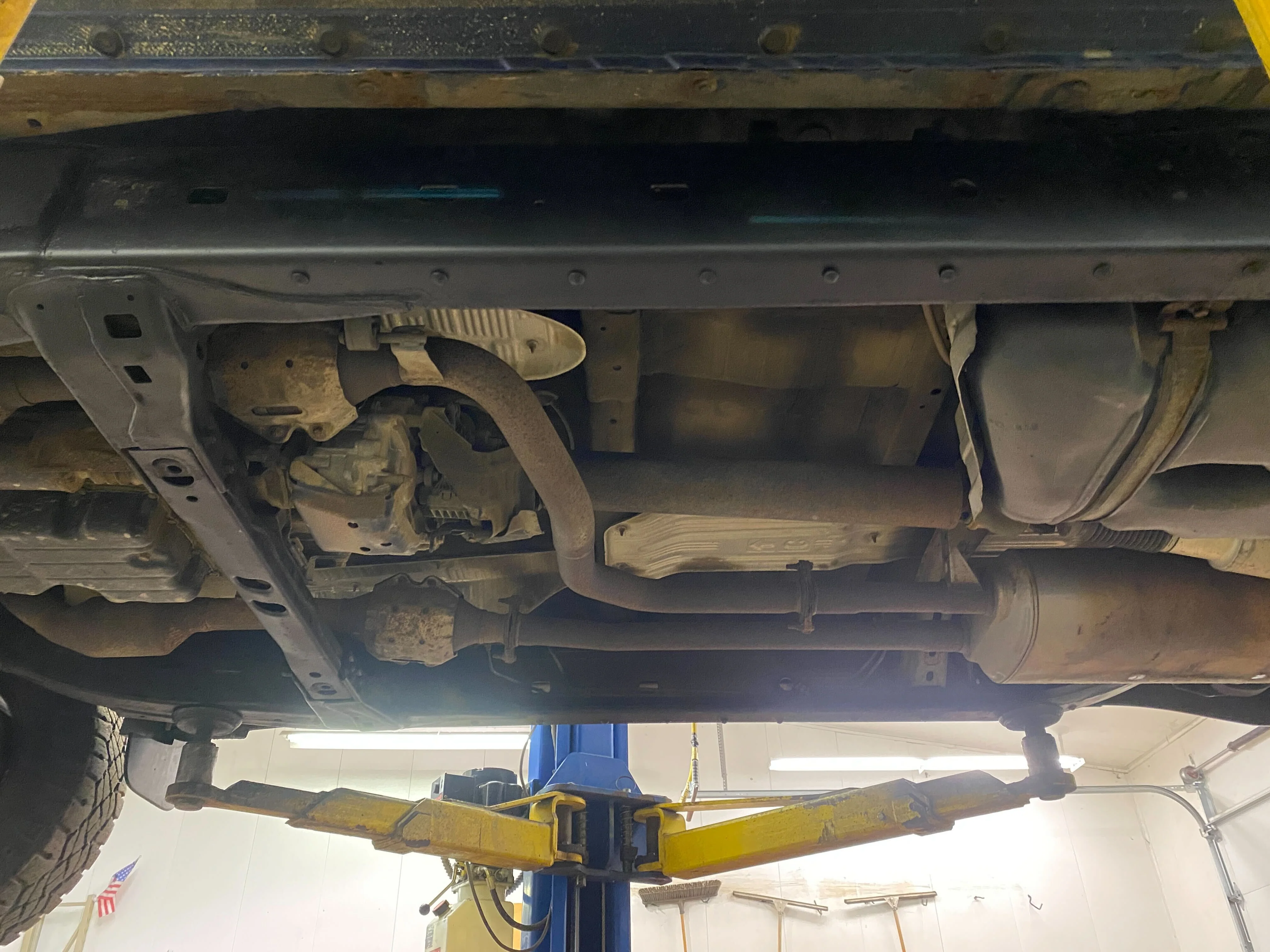 2013 Toyota Tundra SR5 4WD 5.7L - Image 32