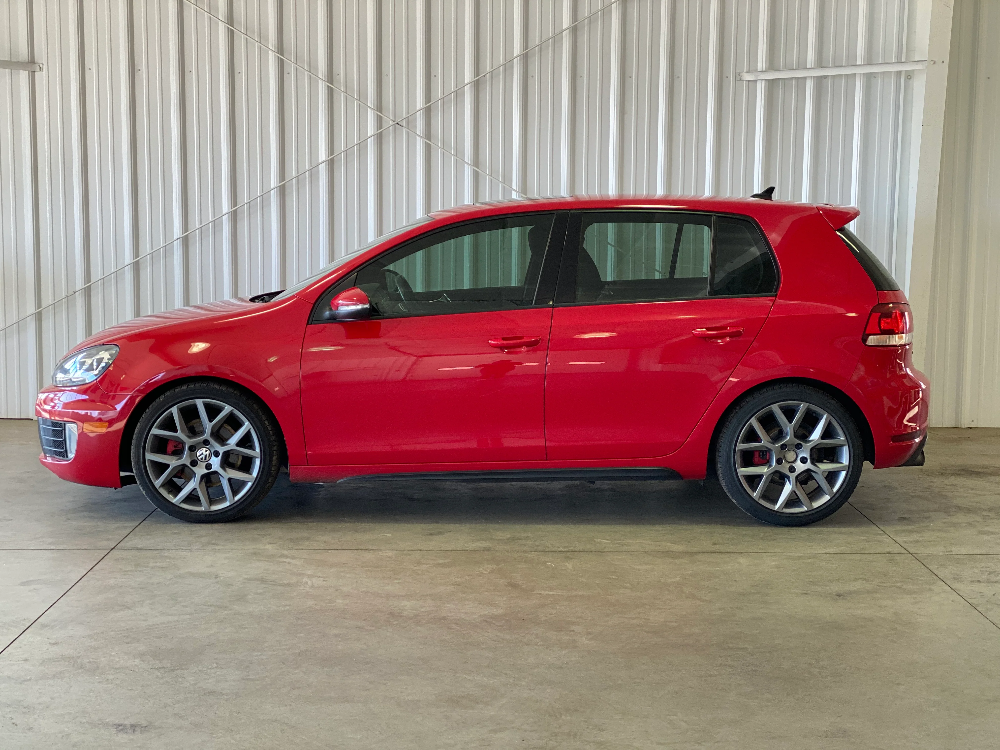 2013 Volkswagen GTI Manual - Image 2