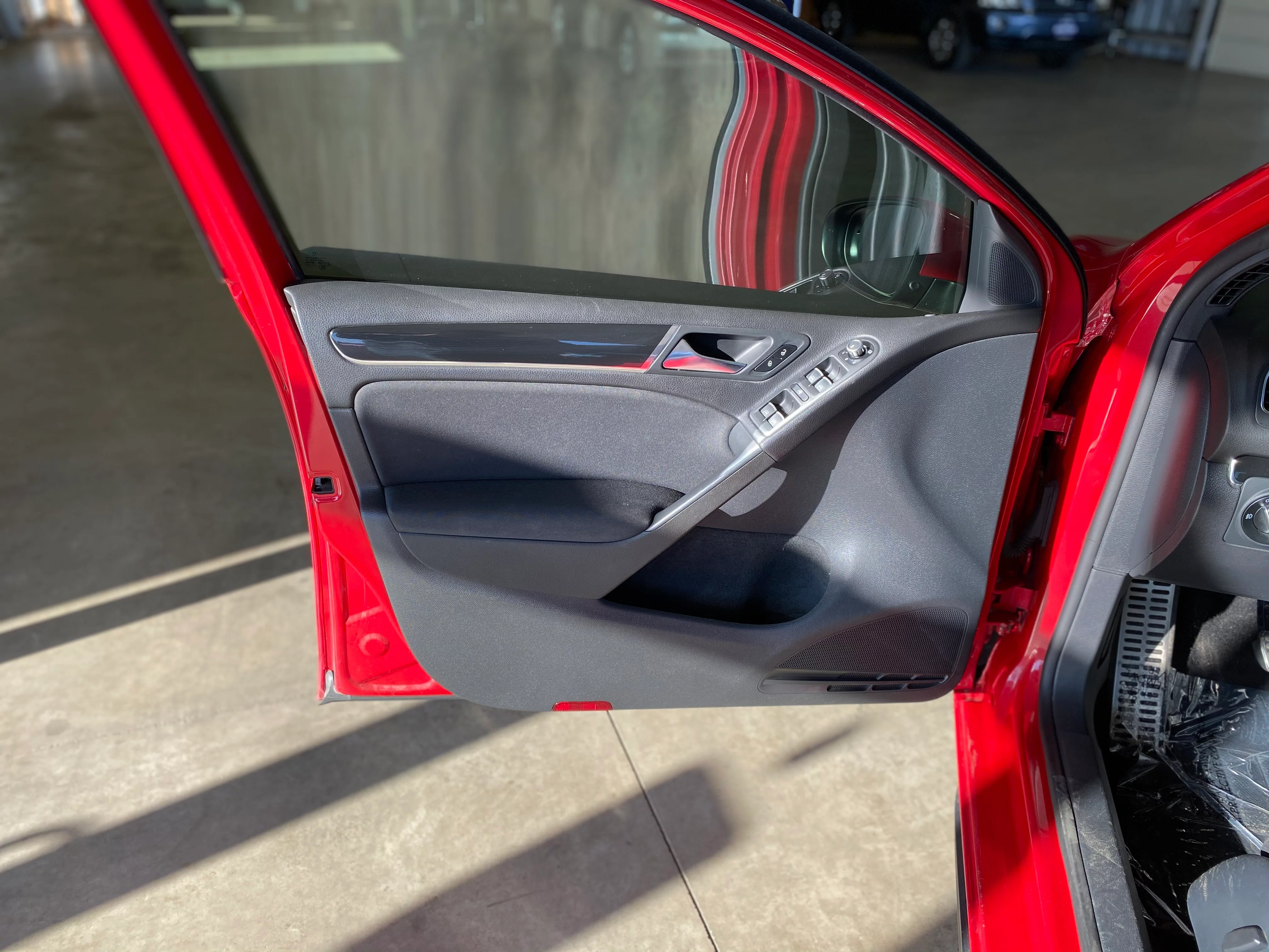 2013 Volkswagen GTI Manual - Image 25