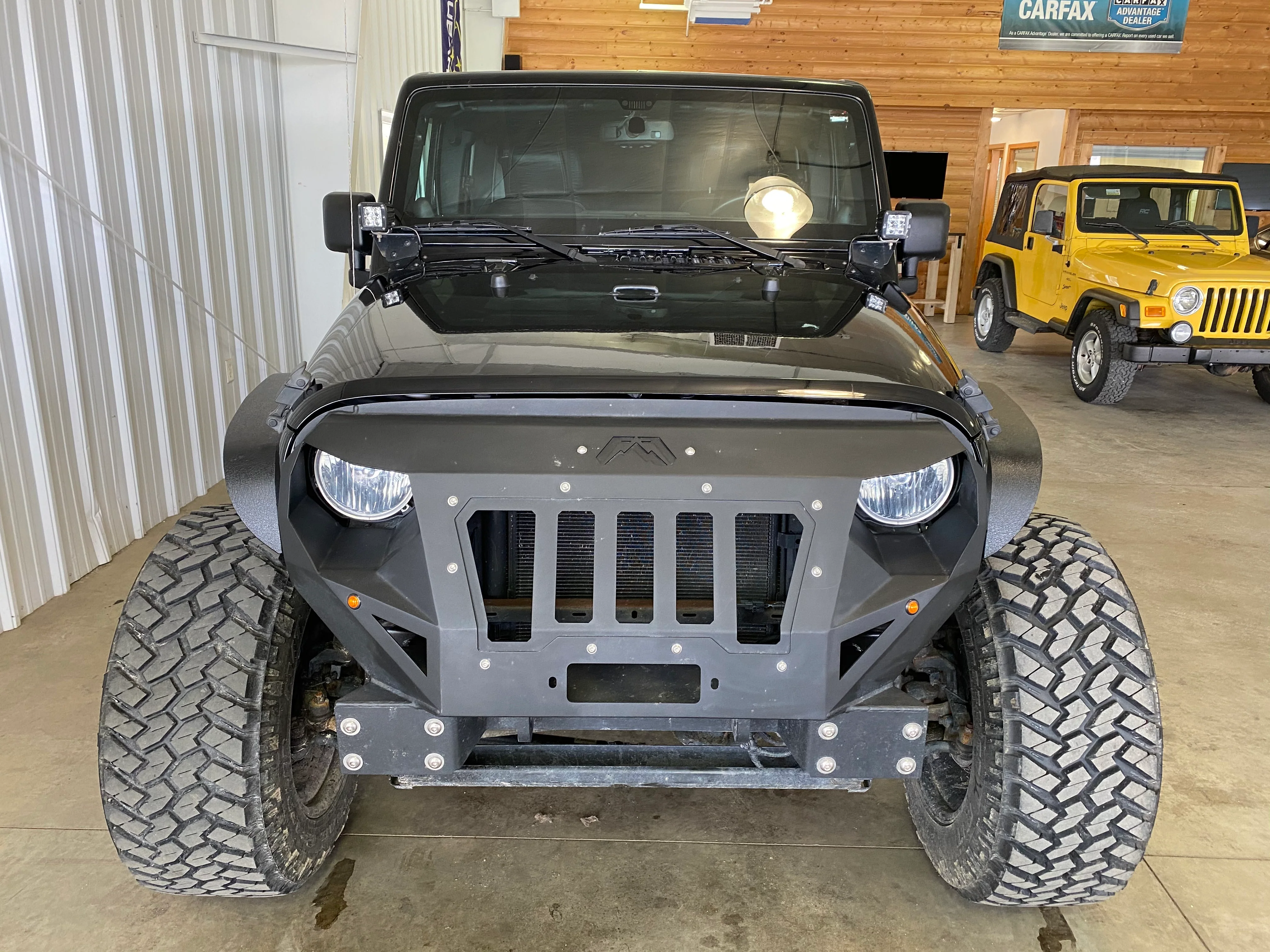 2014 Jeep Wrangler Unlimited Sahara - Image 7