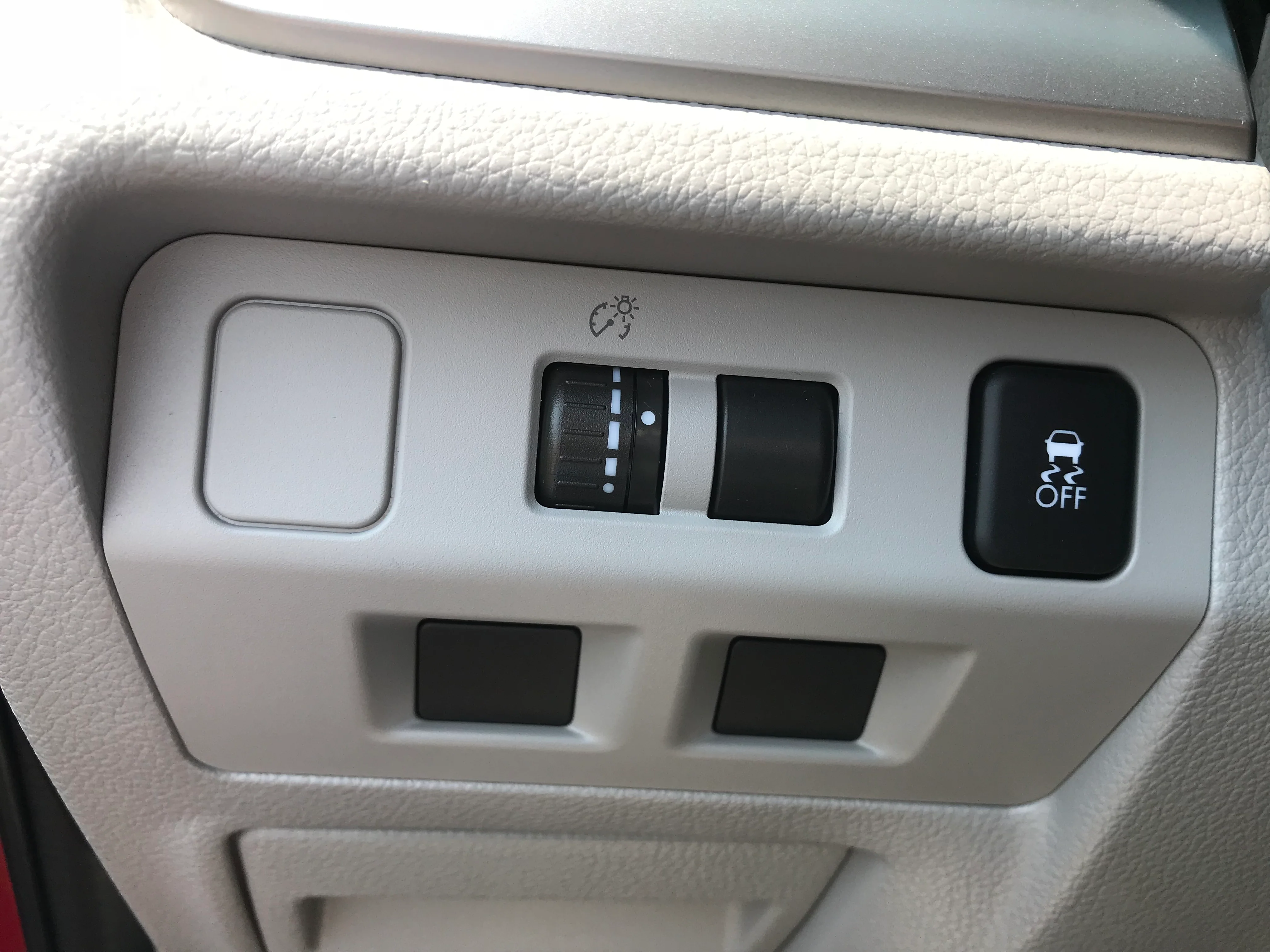 2014 Subaru Forester - Image 14