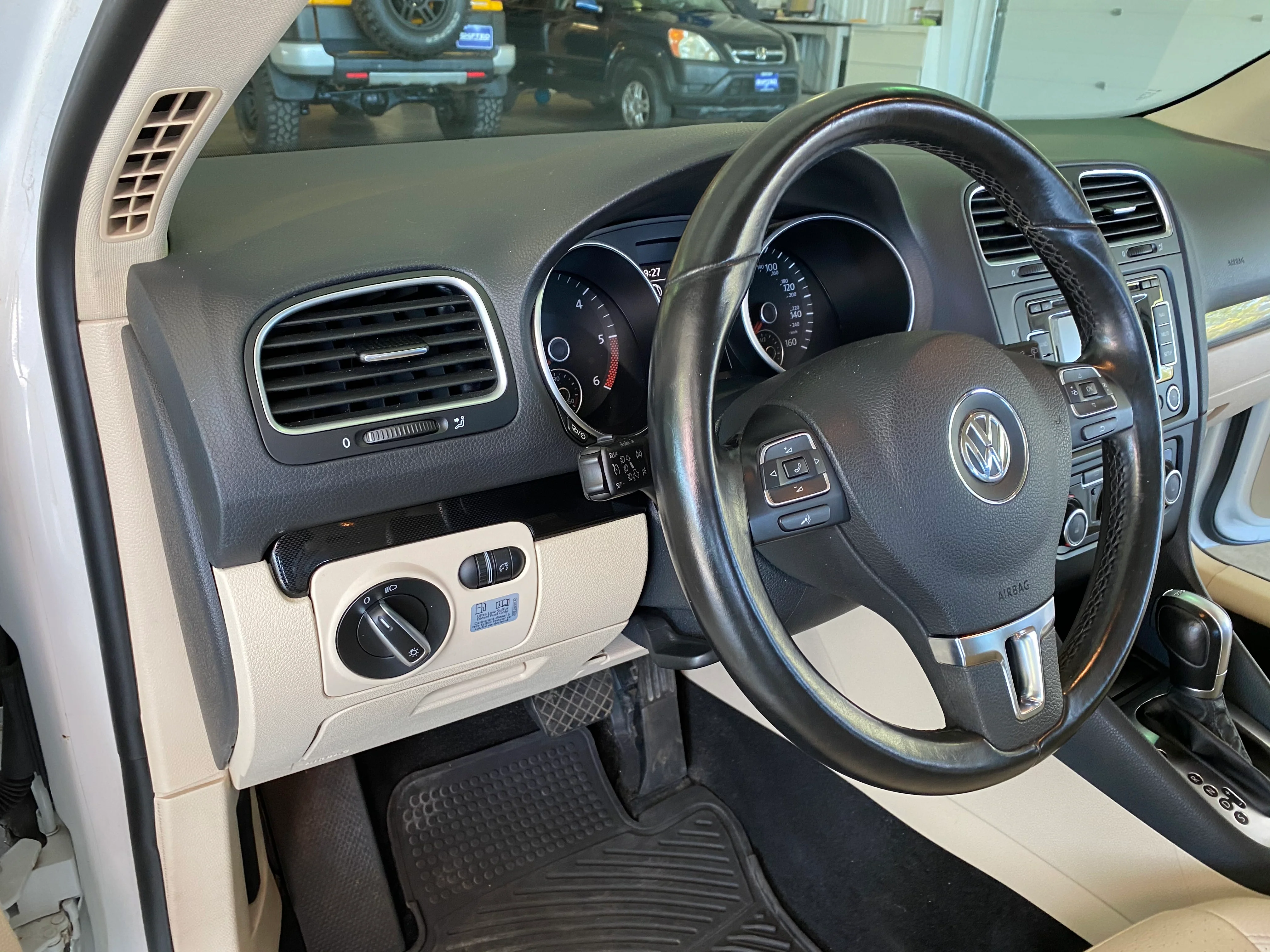 2014 Volkswagen Jetta Sportwagen TDI DSG - Image 17
