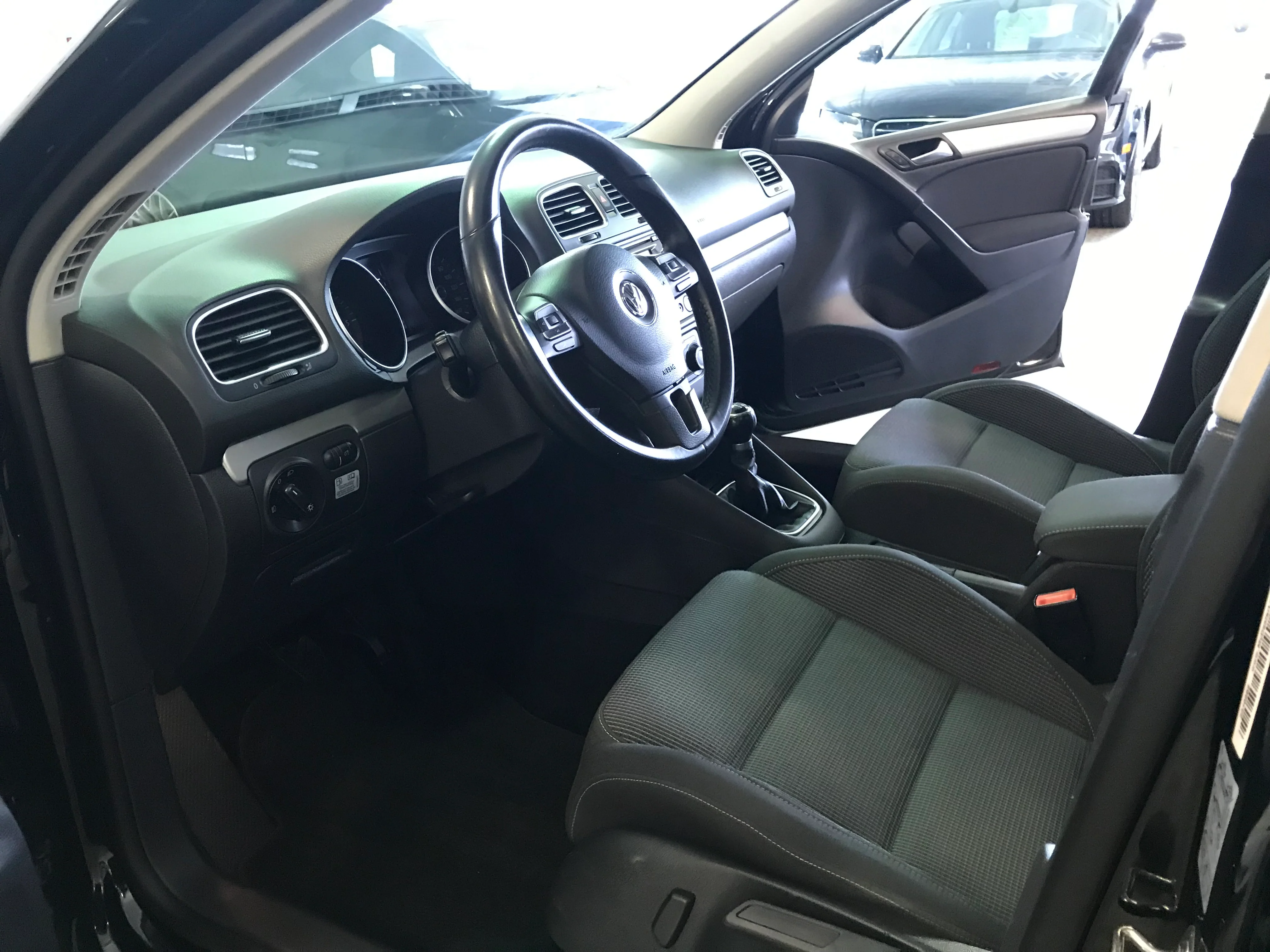 2014 Volkswagon Golf TDI - Image 11