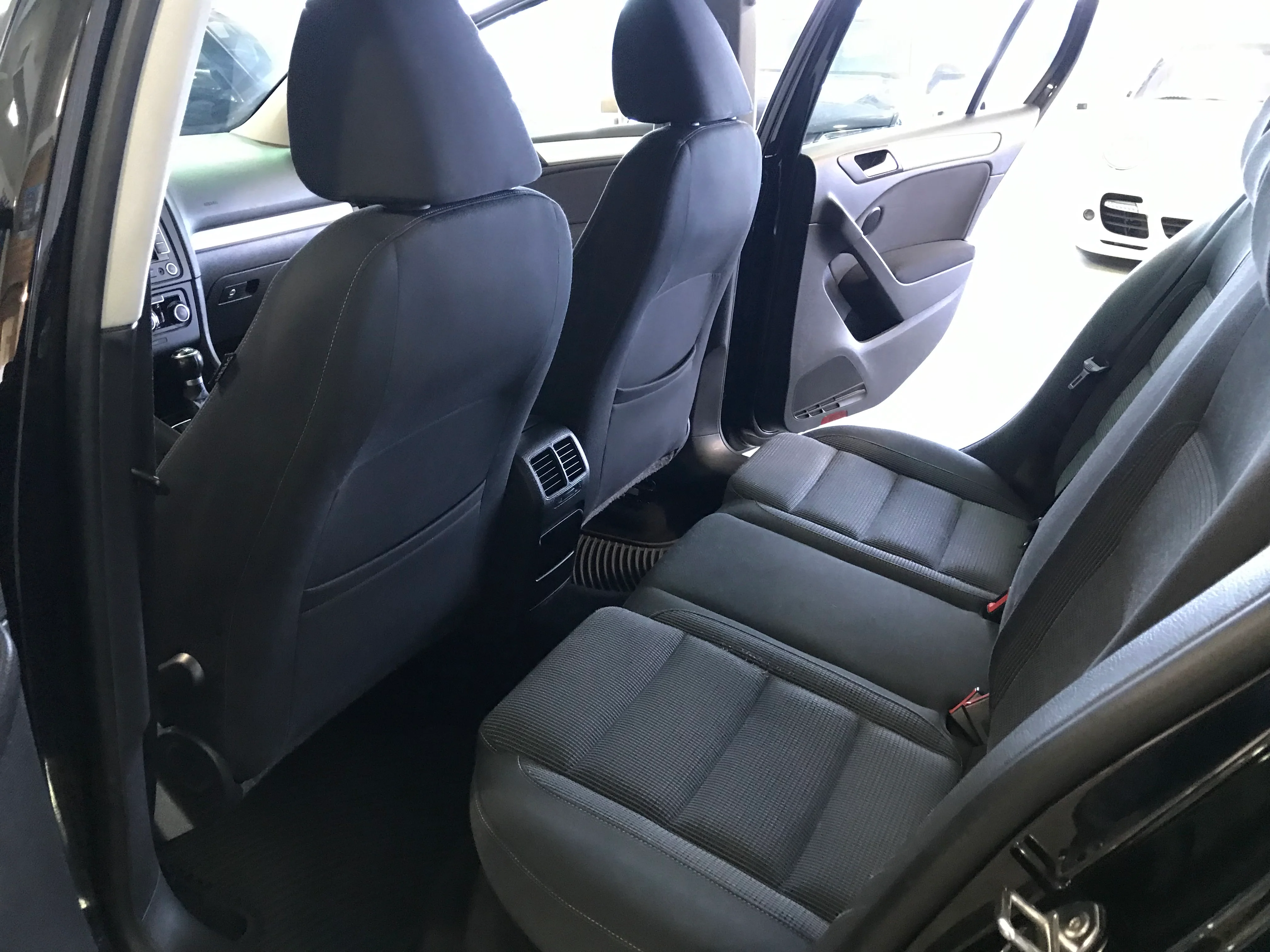 2014 Volkswagon Golf TDI - Image 13
