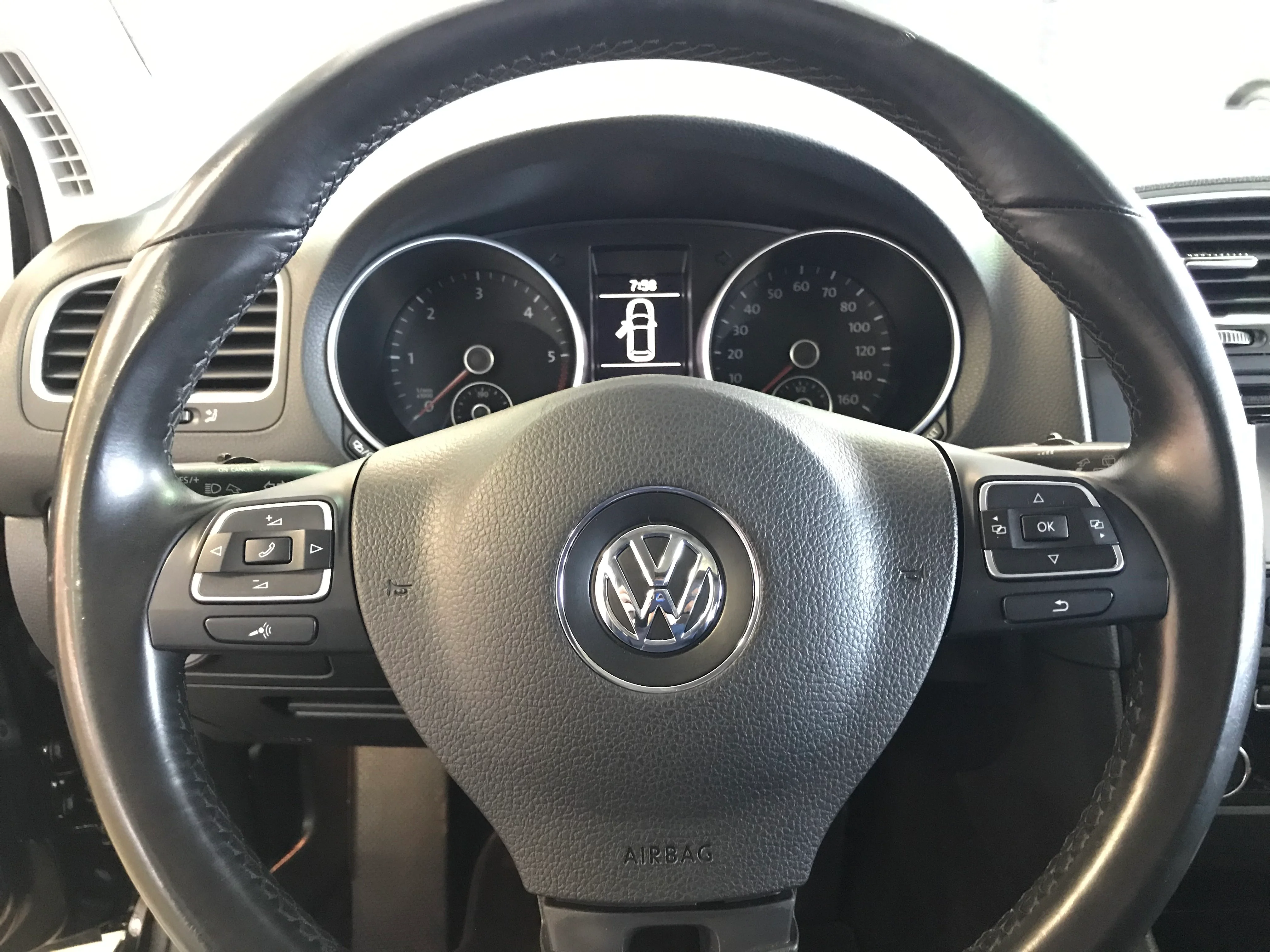 2014 Volkswagon Golf TDI - Image 19