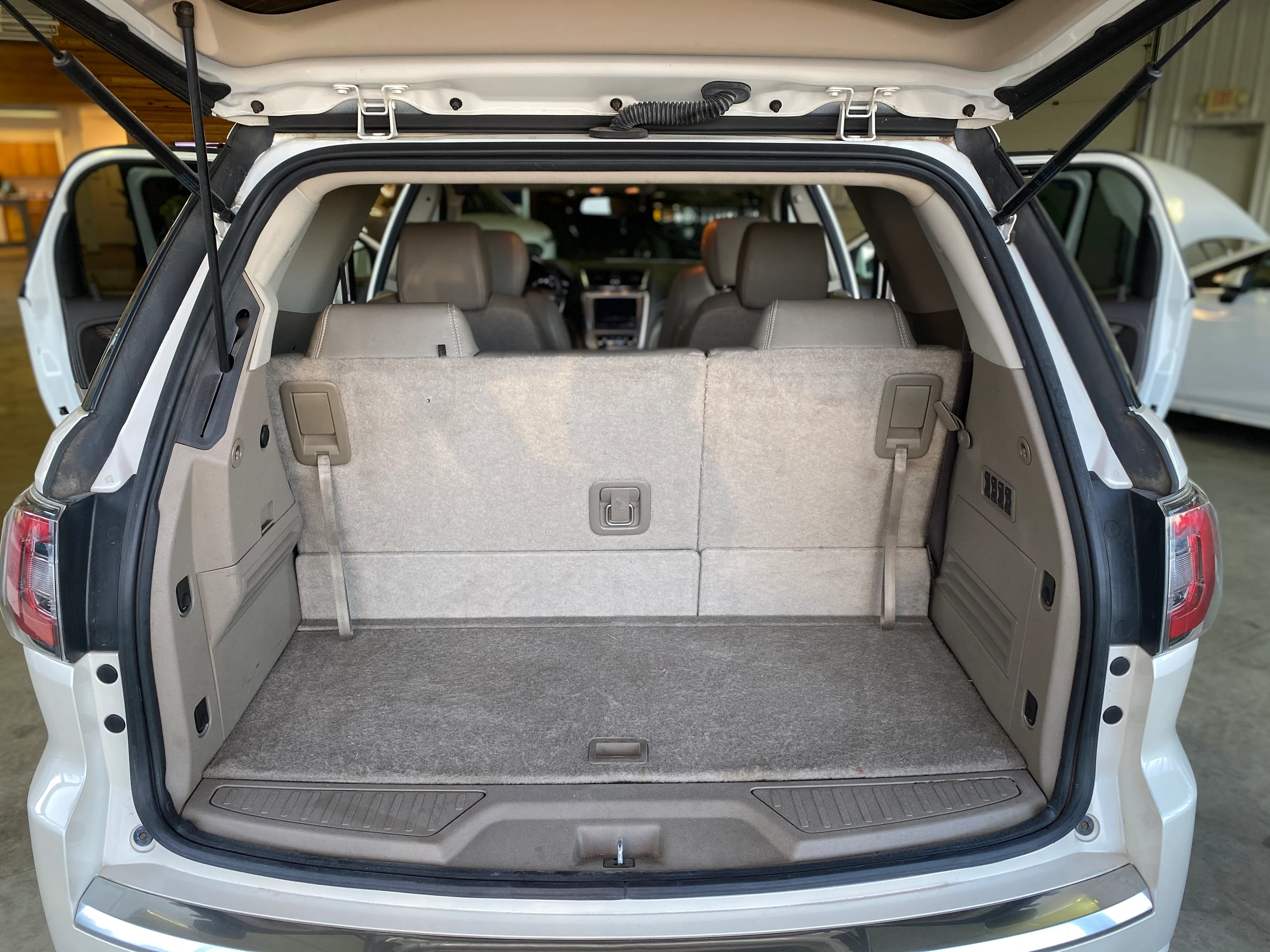 2015 GMC Acadia Denali AWD - Image 14