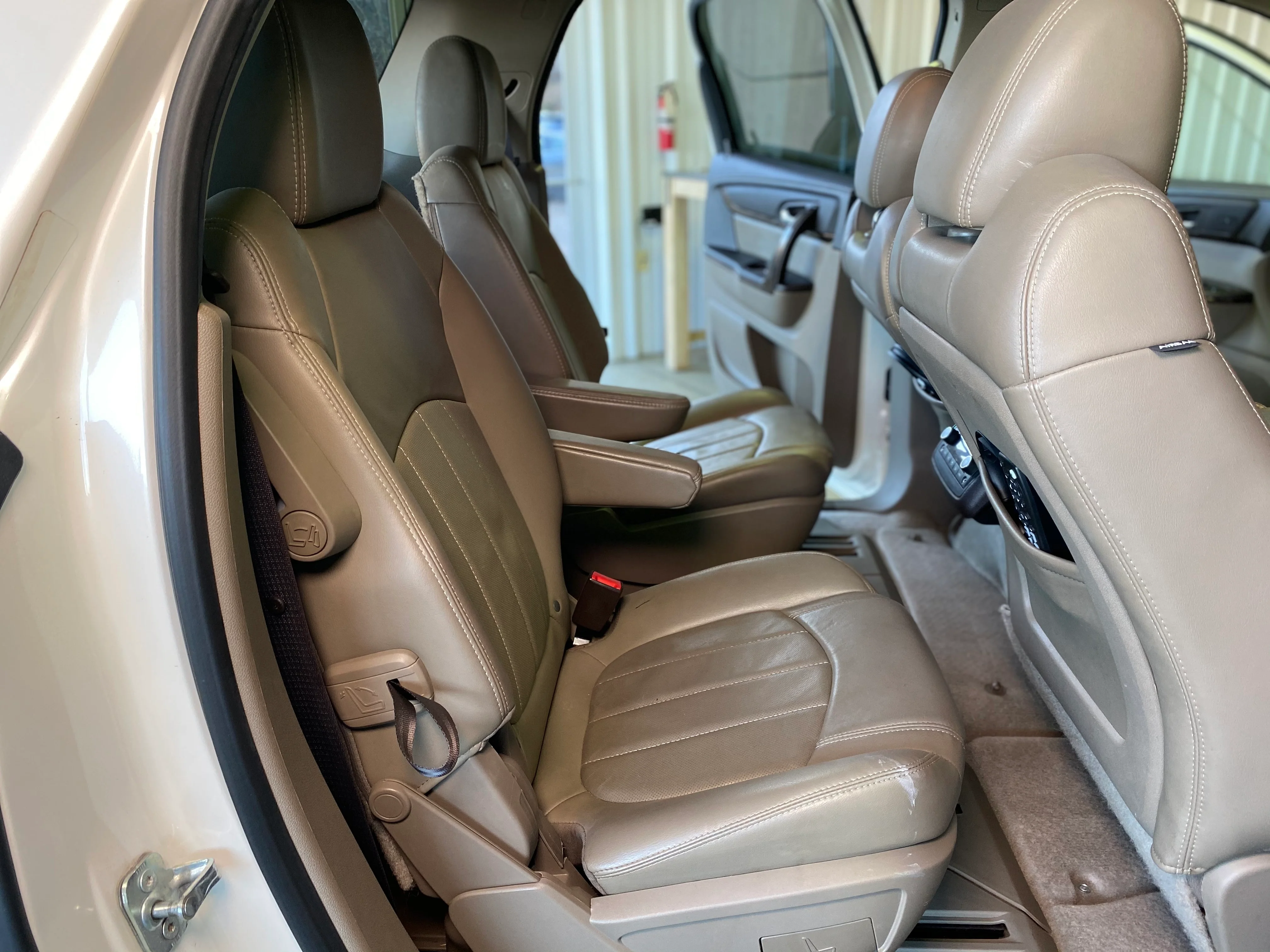 2015 GMC Acadia Denali AWD - Image 16