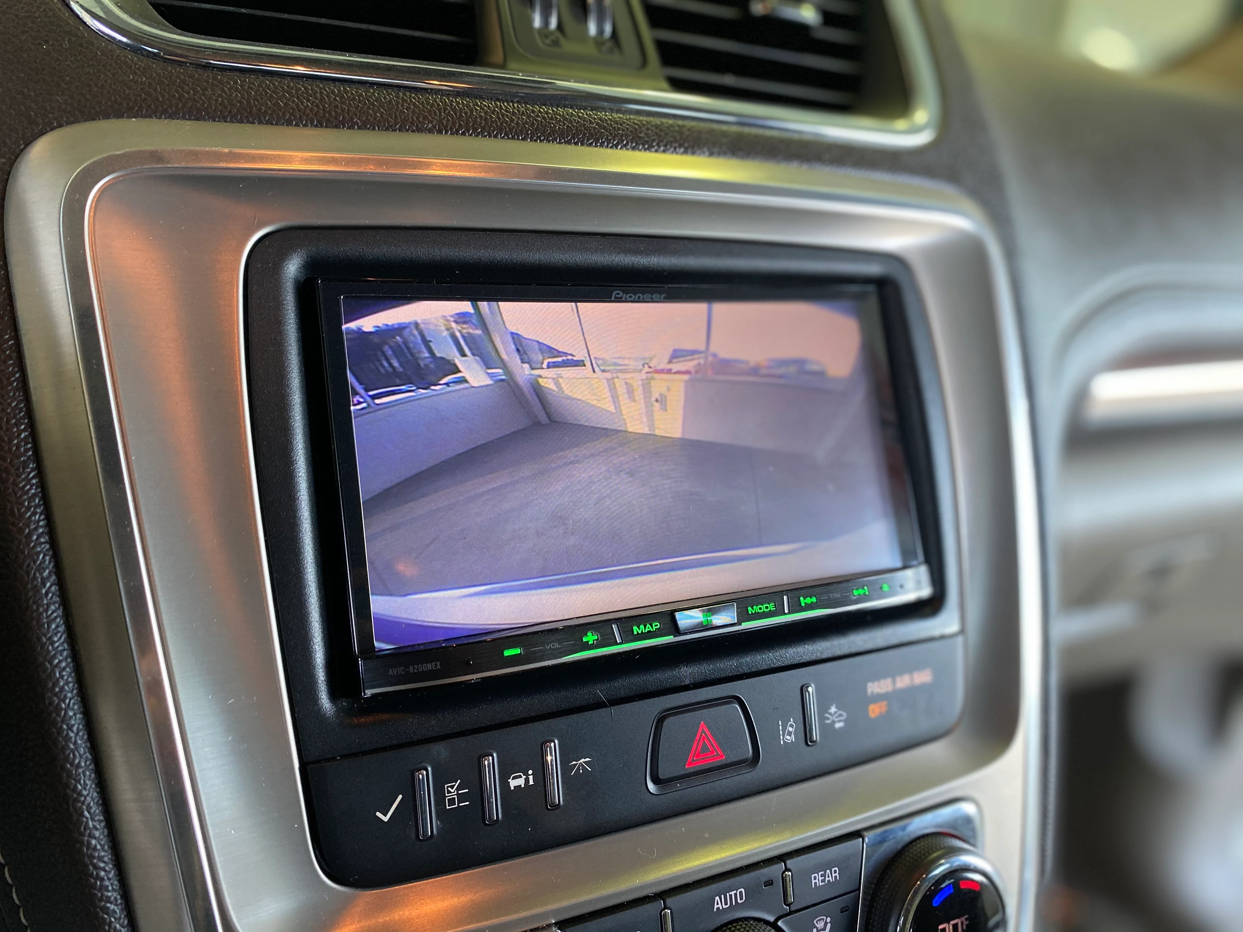 2015 GMC Acadia Denali AWD - Image 30