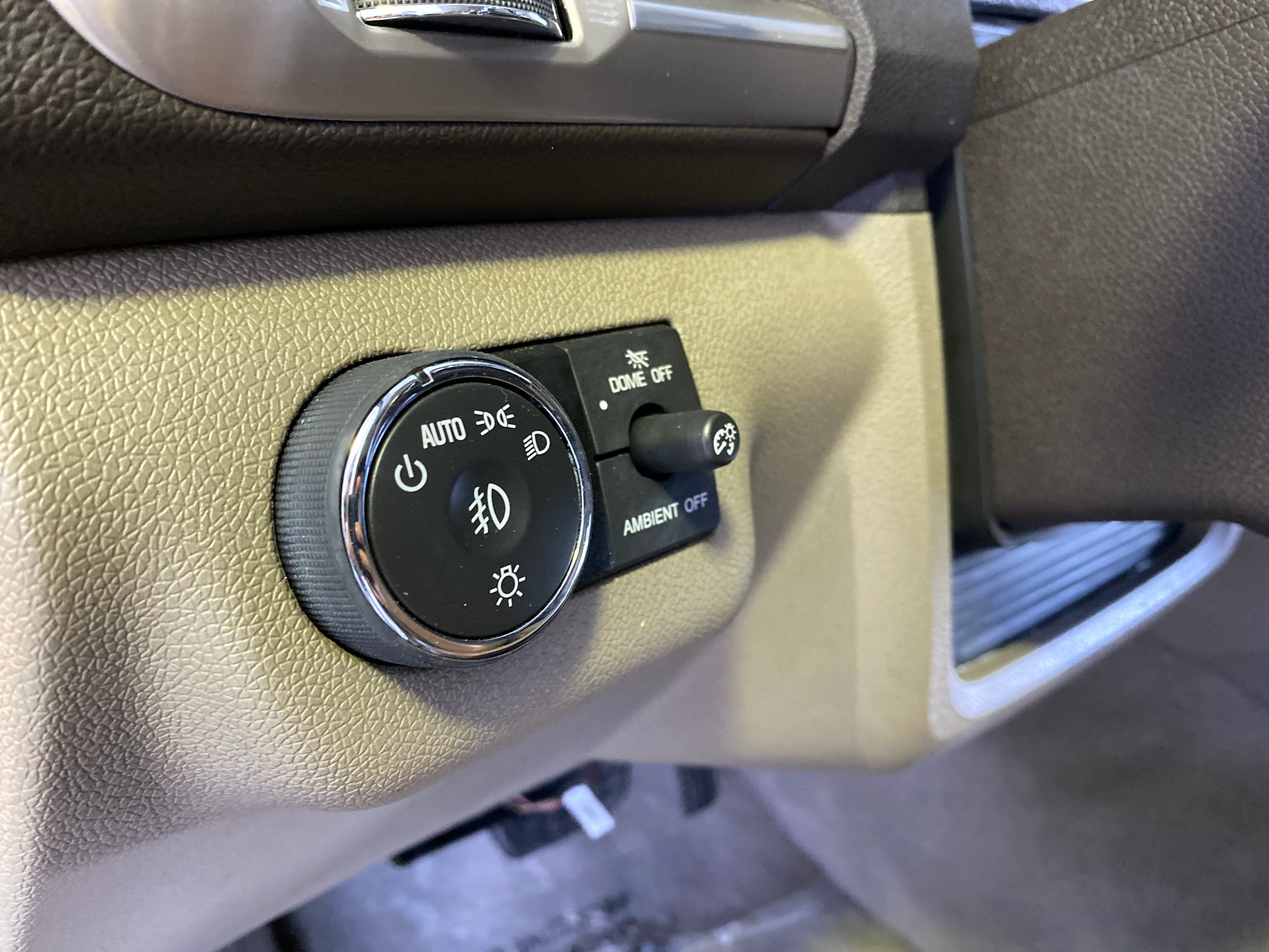 2015 GMC Acadia Denali AWD - Image 34