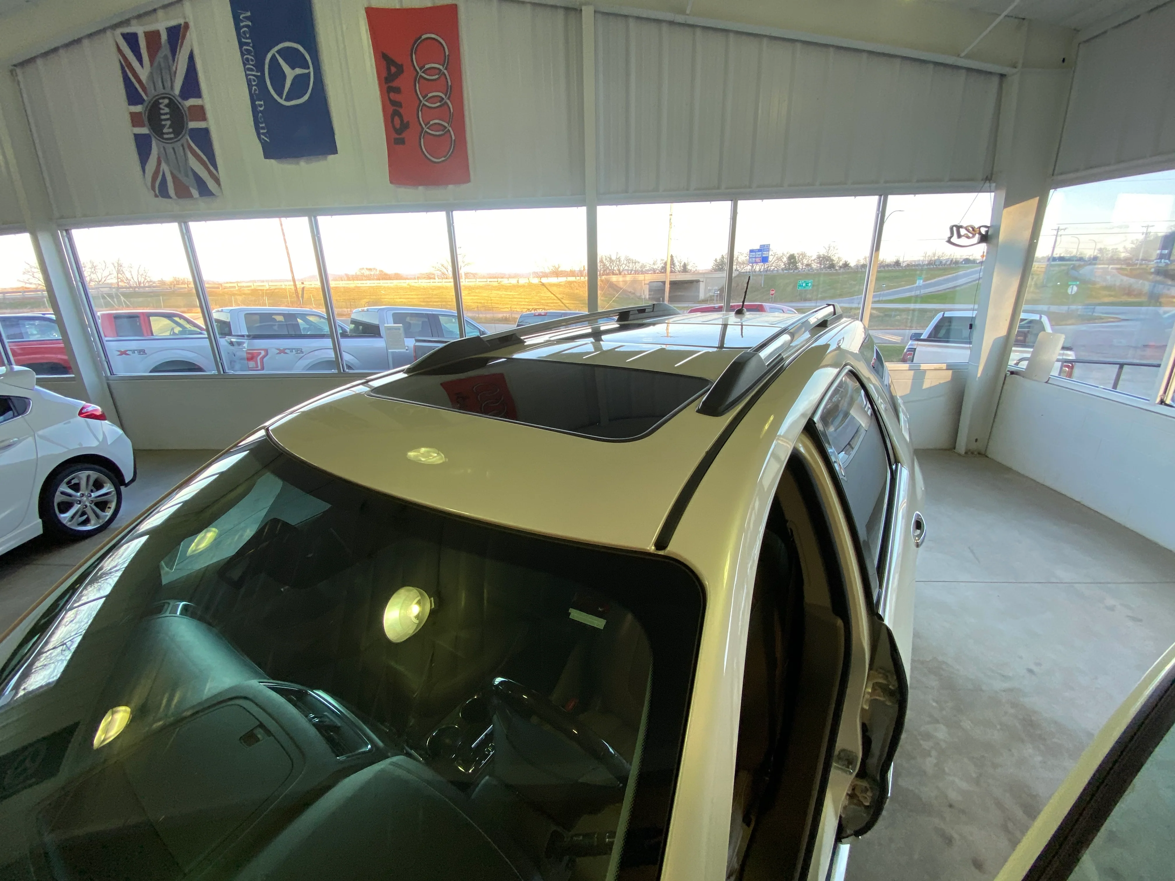 2015 GMC Acadia Denali AWD - Image 37