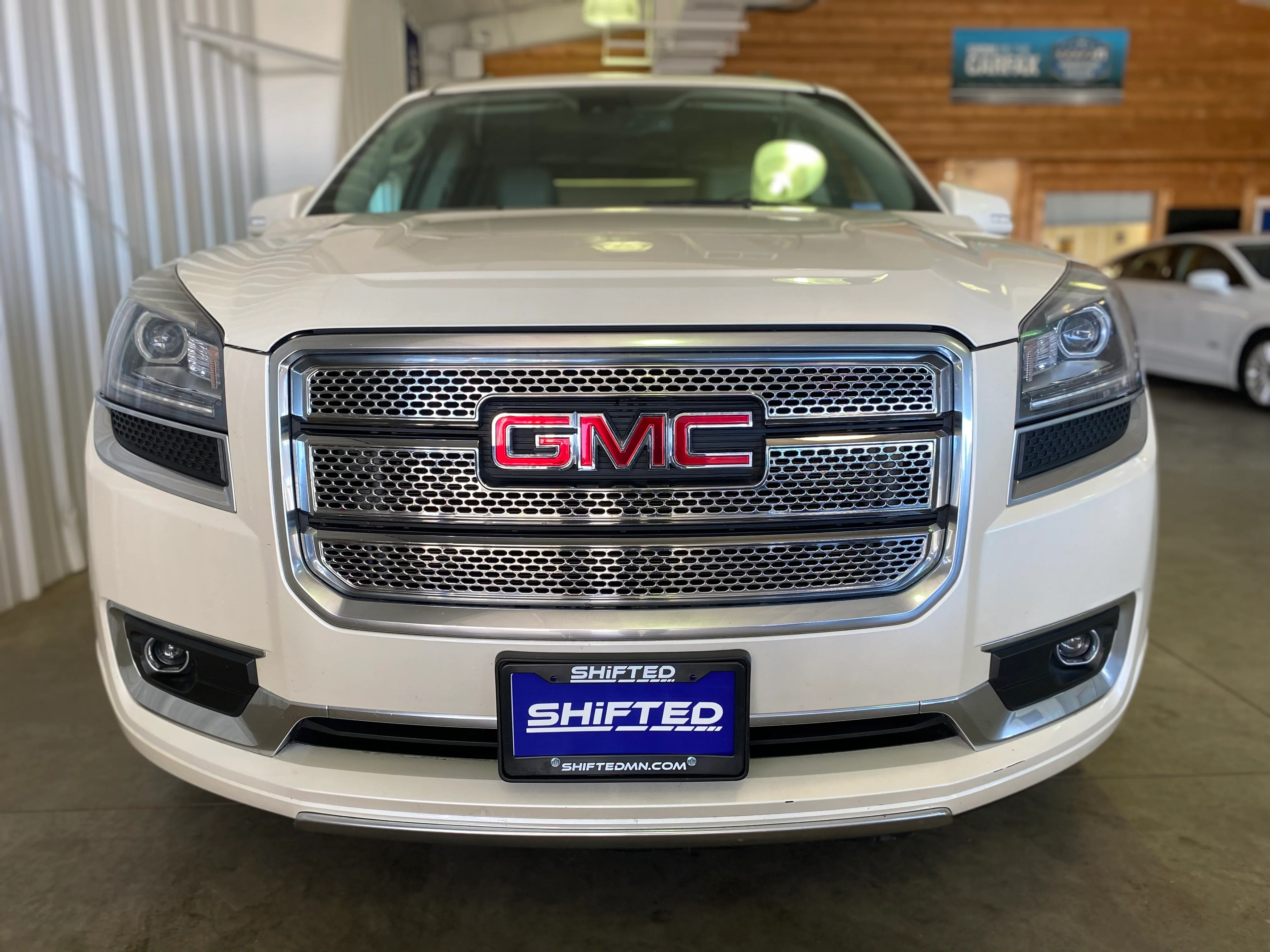 2015 GMC Acadia Denali AWD - Image 8
