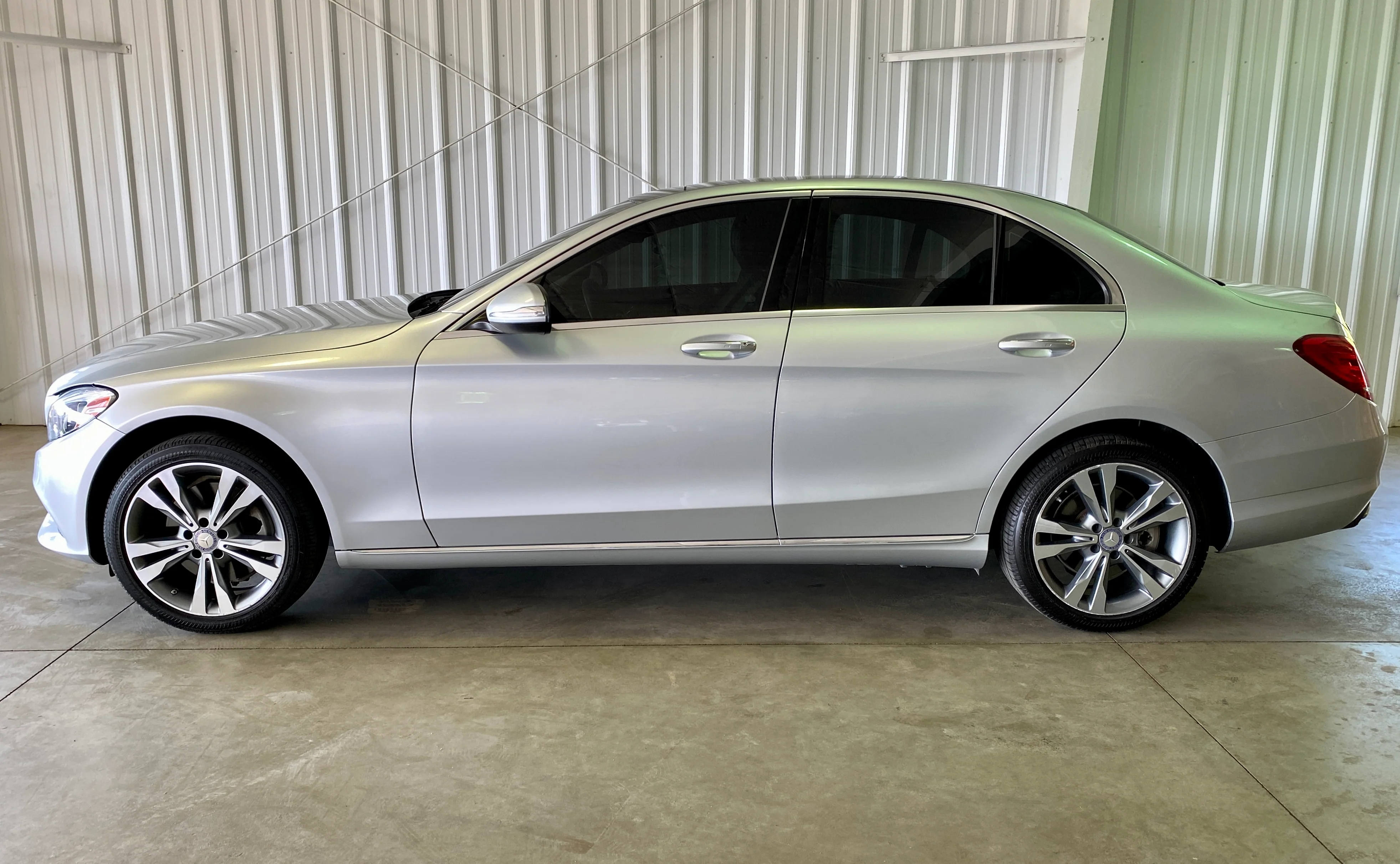 2015 Mercedes C300 4Matic - Image 2