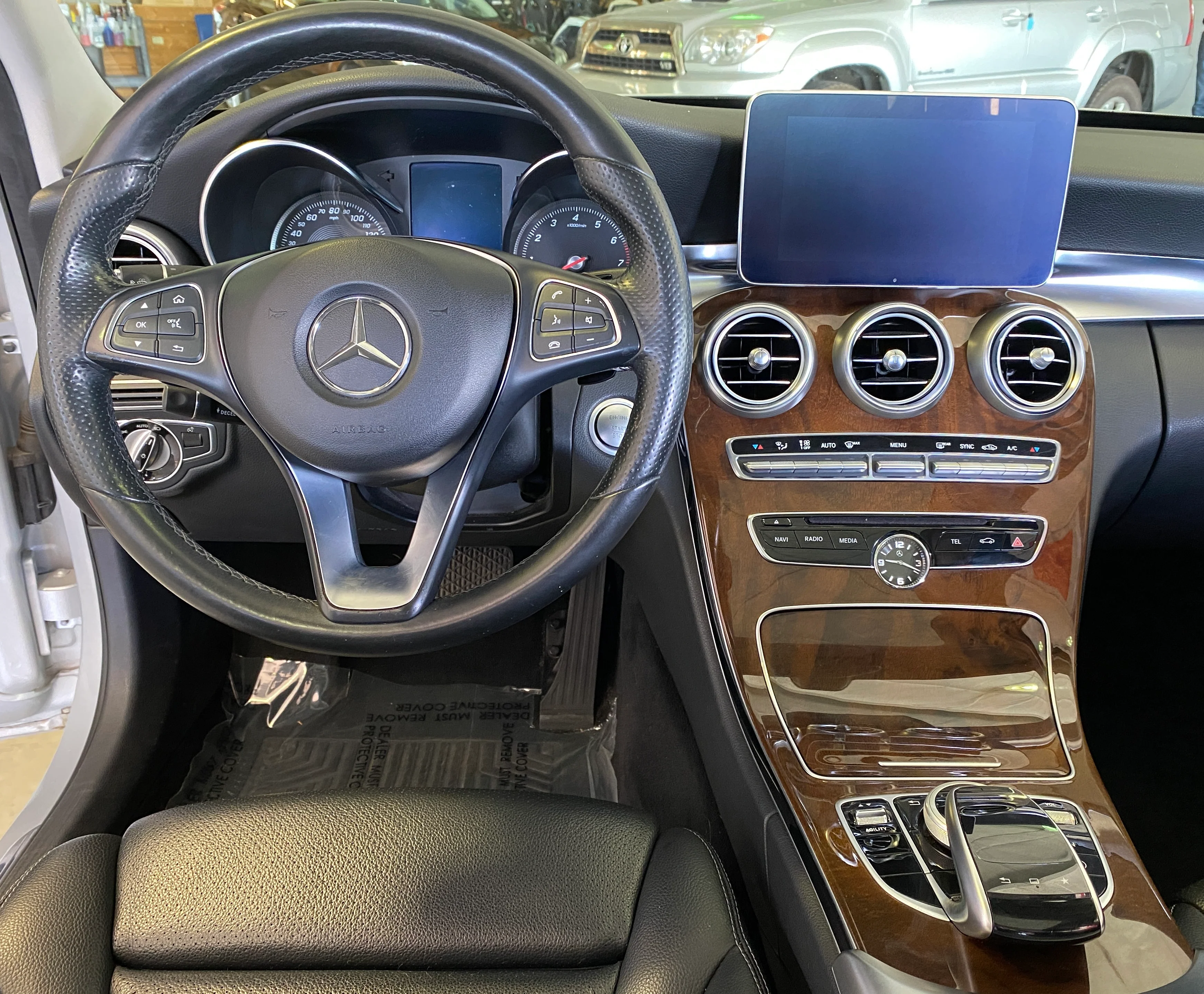 2015 Mercedes C300 4Matic - Image 21