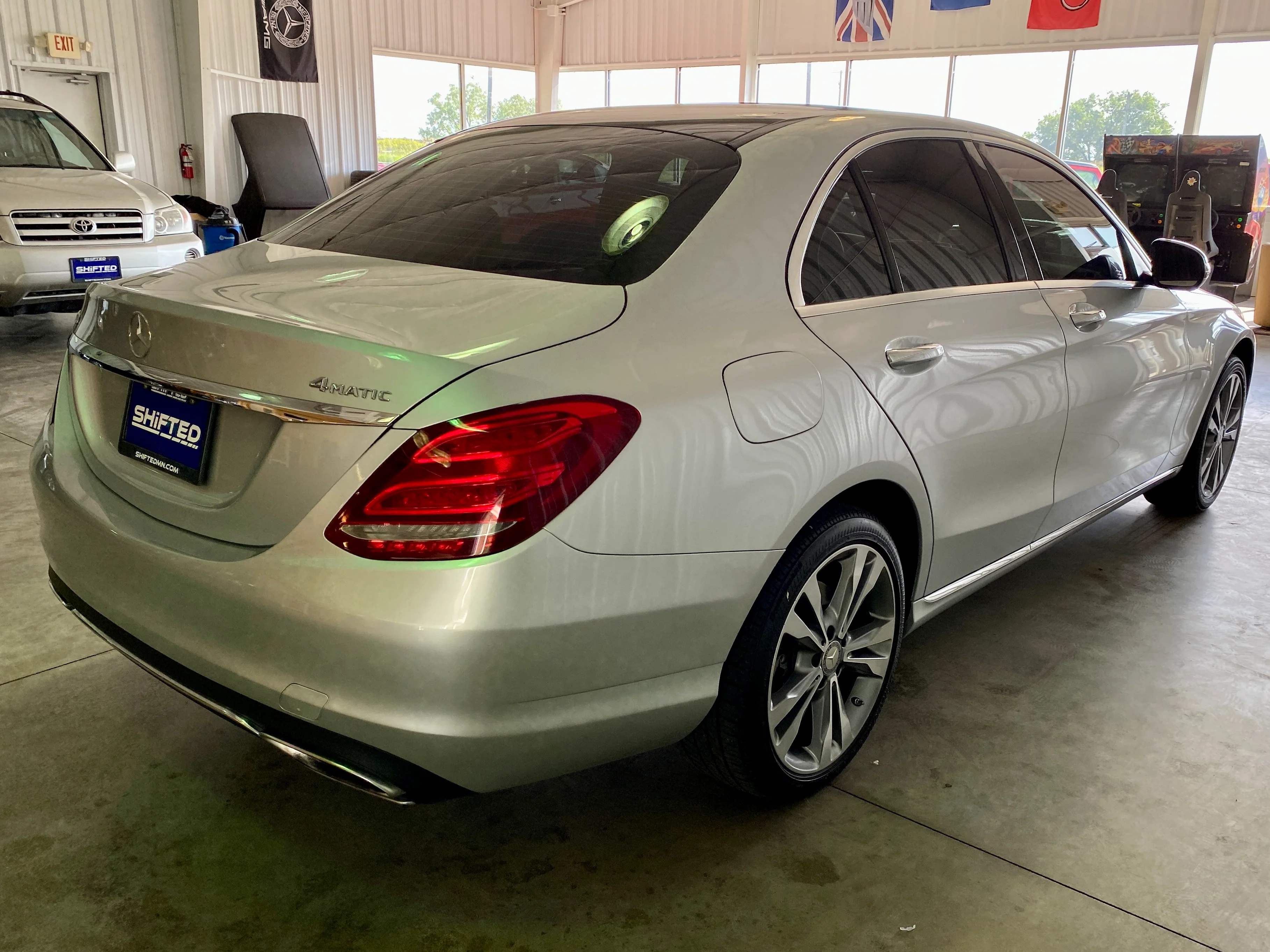 2015 Mercedes C300 4Matic - Image 5