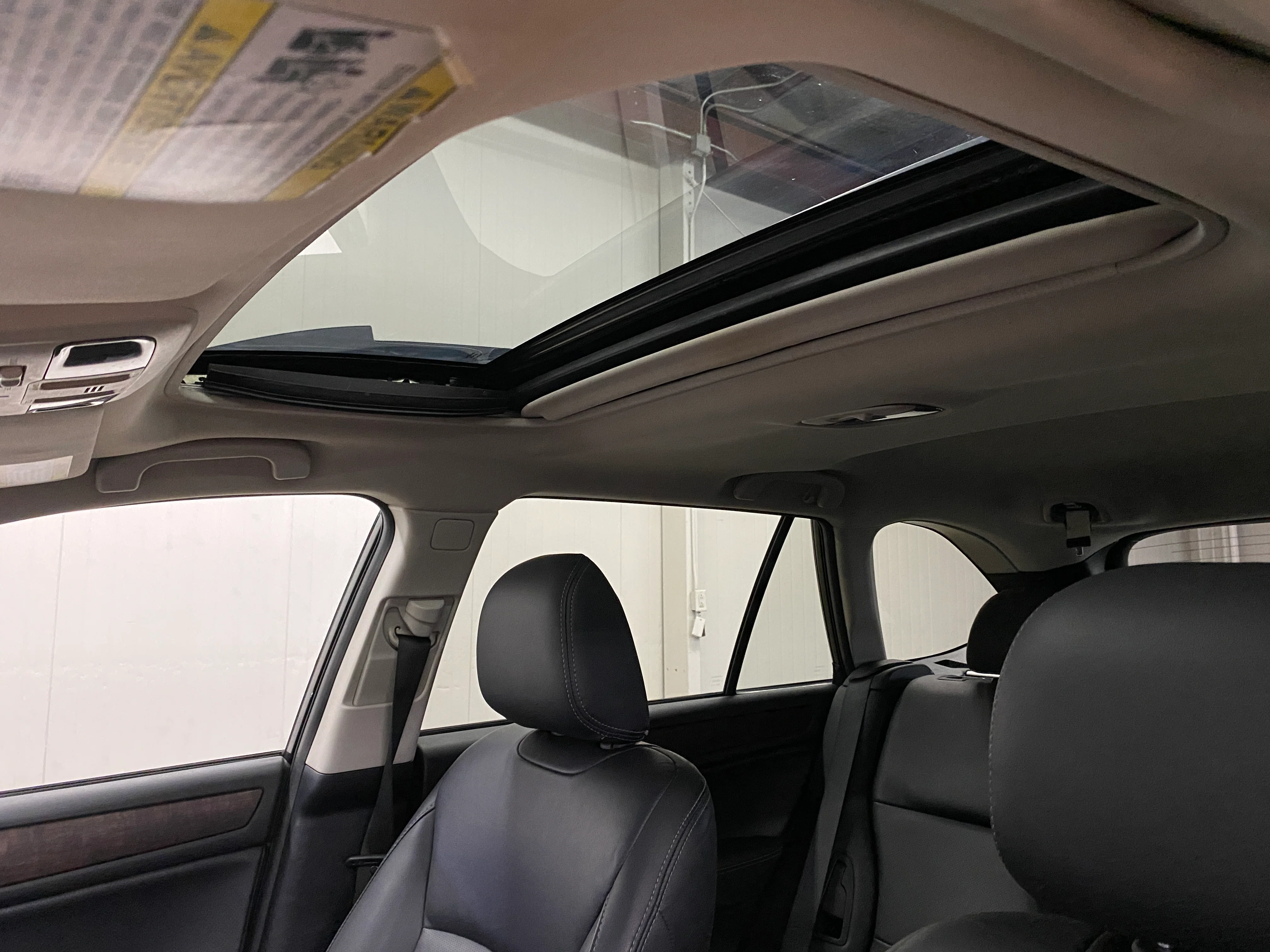 2015 Subaru Outback 2.5i Limited - Image 14