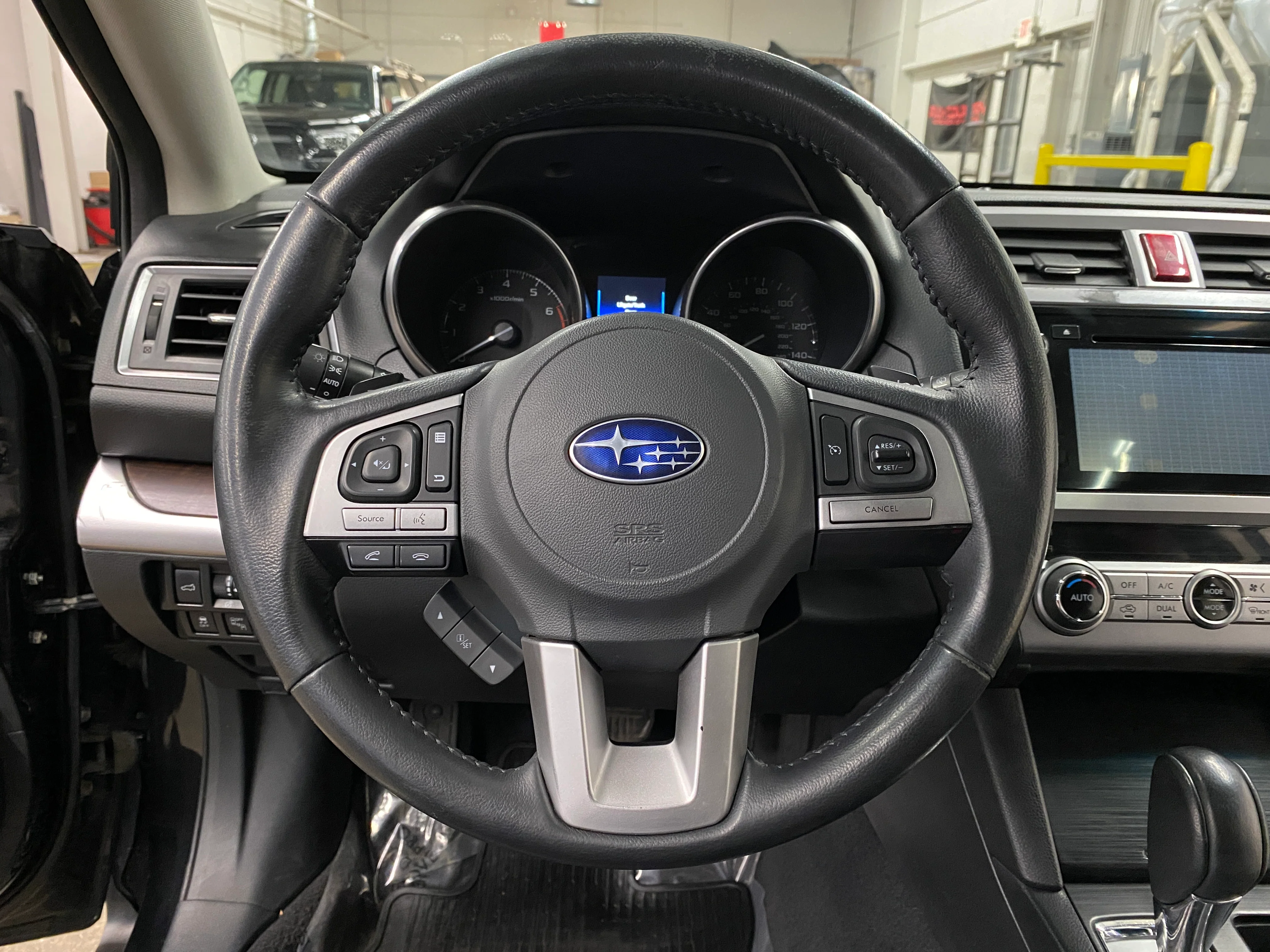 2015 Subaru Outback 2.5i Limited - Image 23