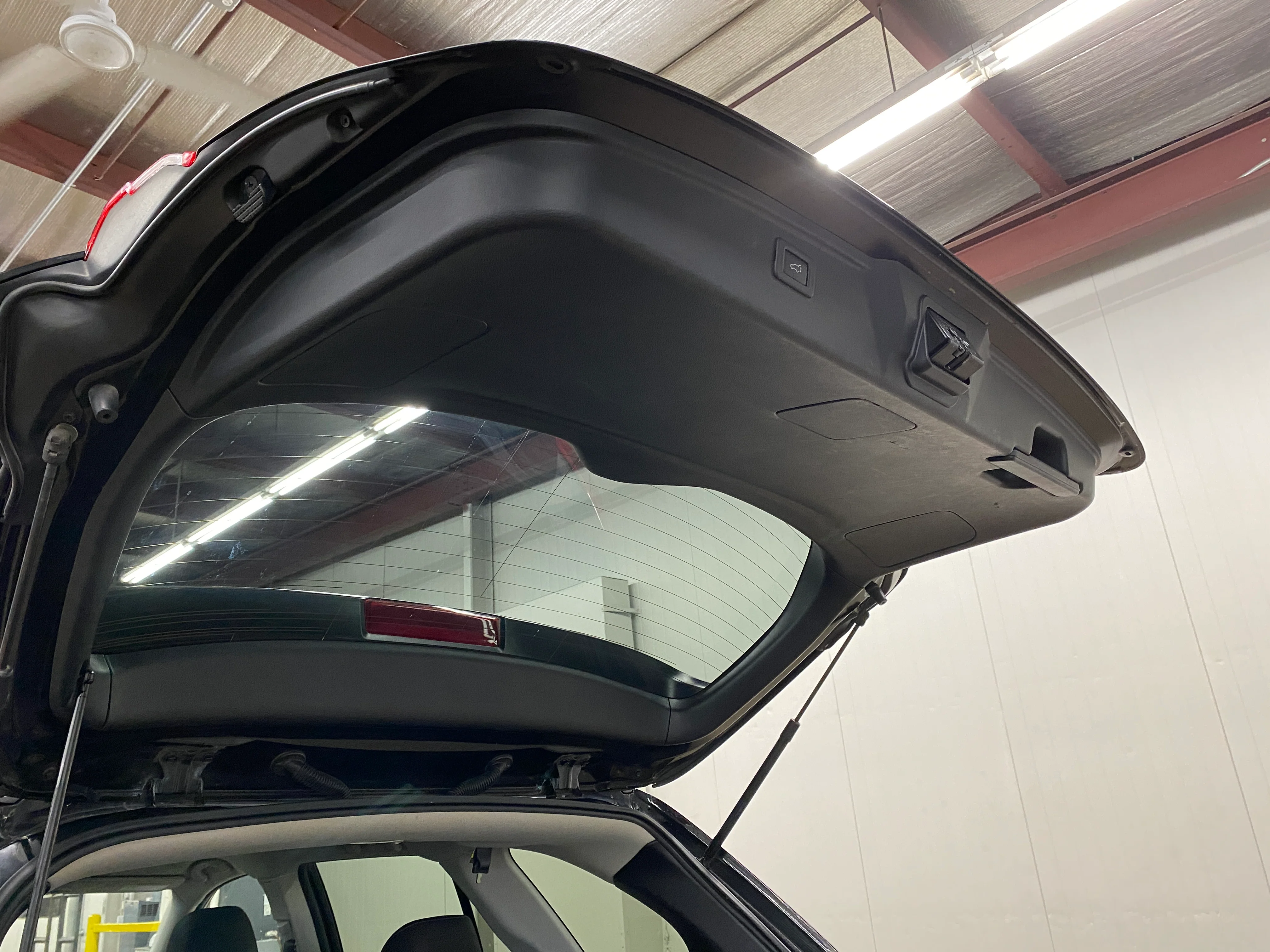 2015 Subaru Outback 2.5i Limited - Image 55