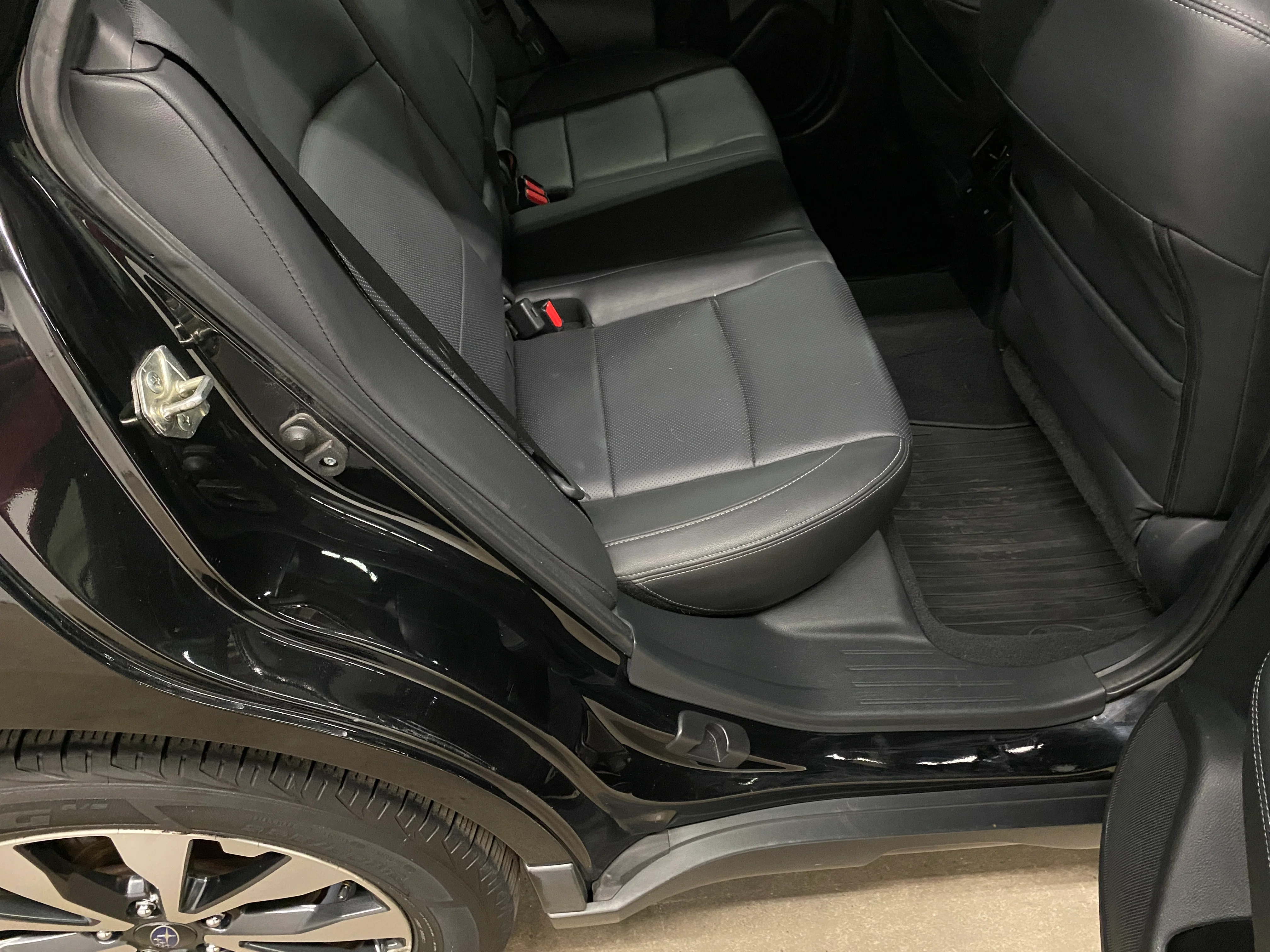 2015 Subaru Outback 2.5i Limited - Image 59